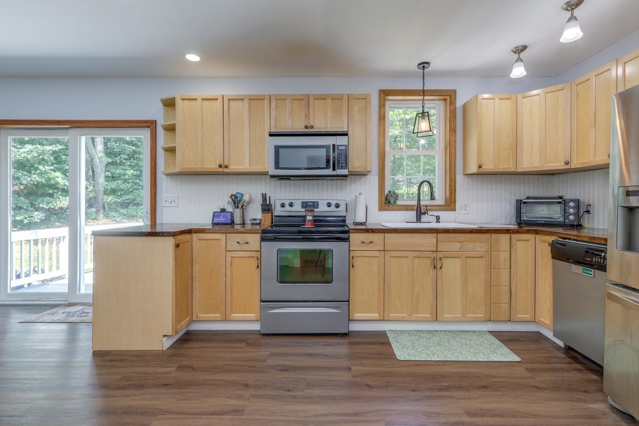 17 Eero Drive