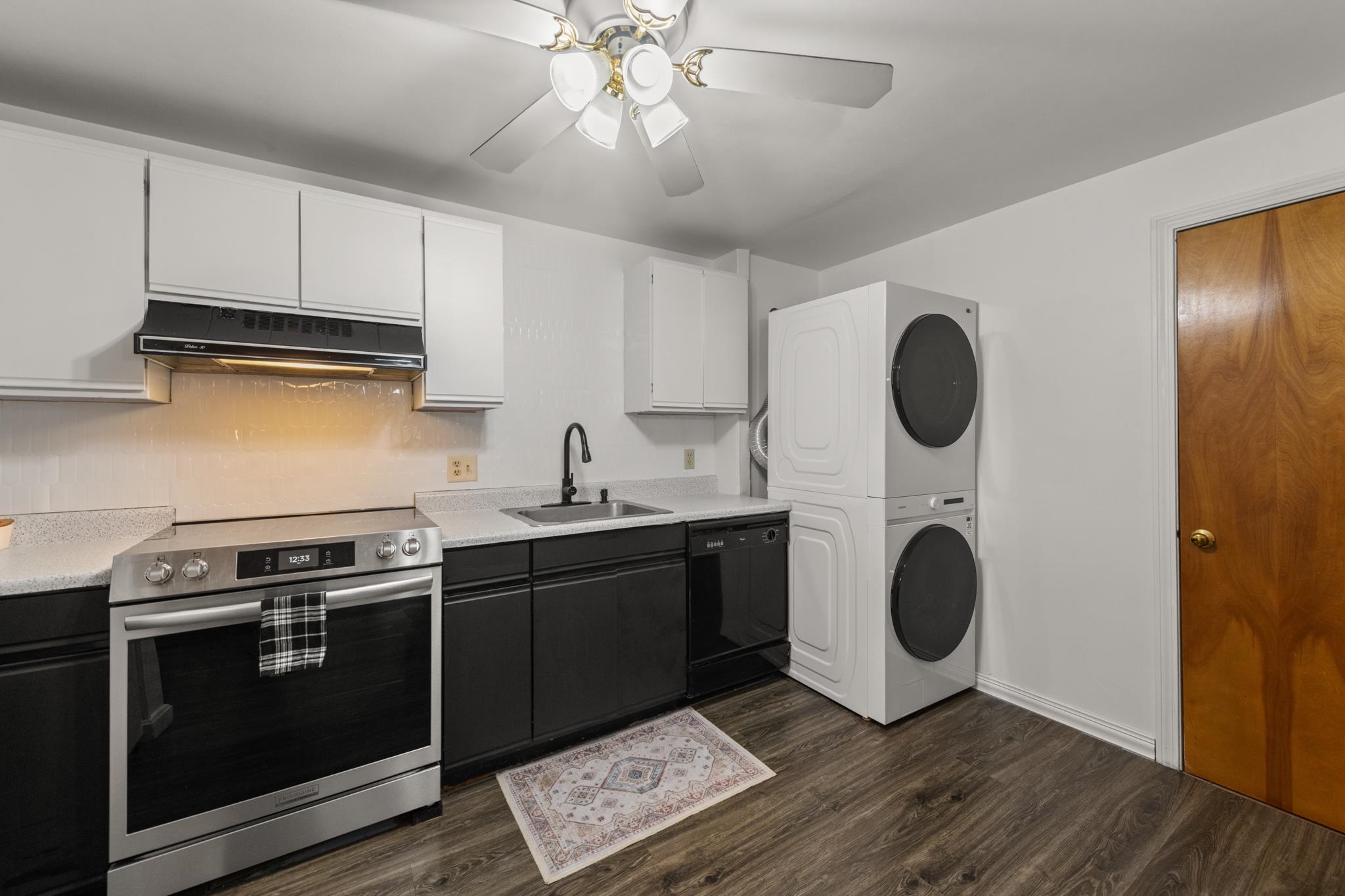 37 Alice Drive Unit: 104