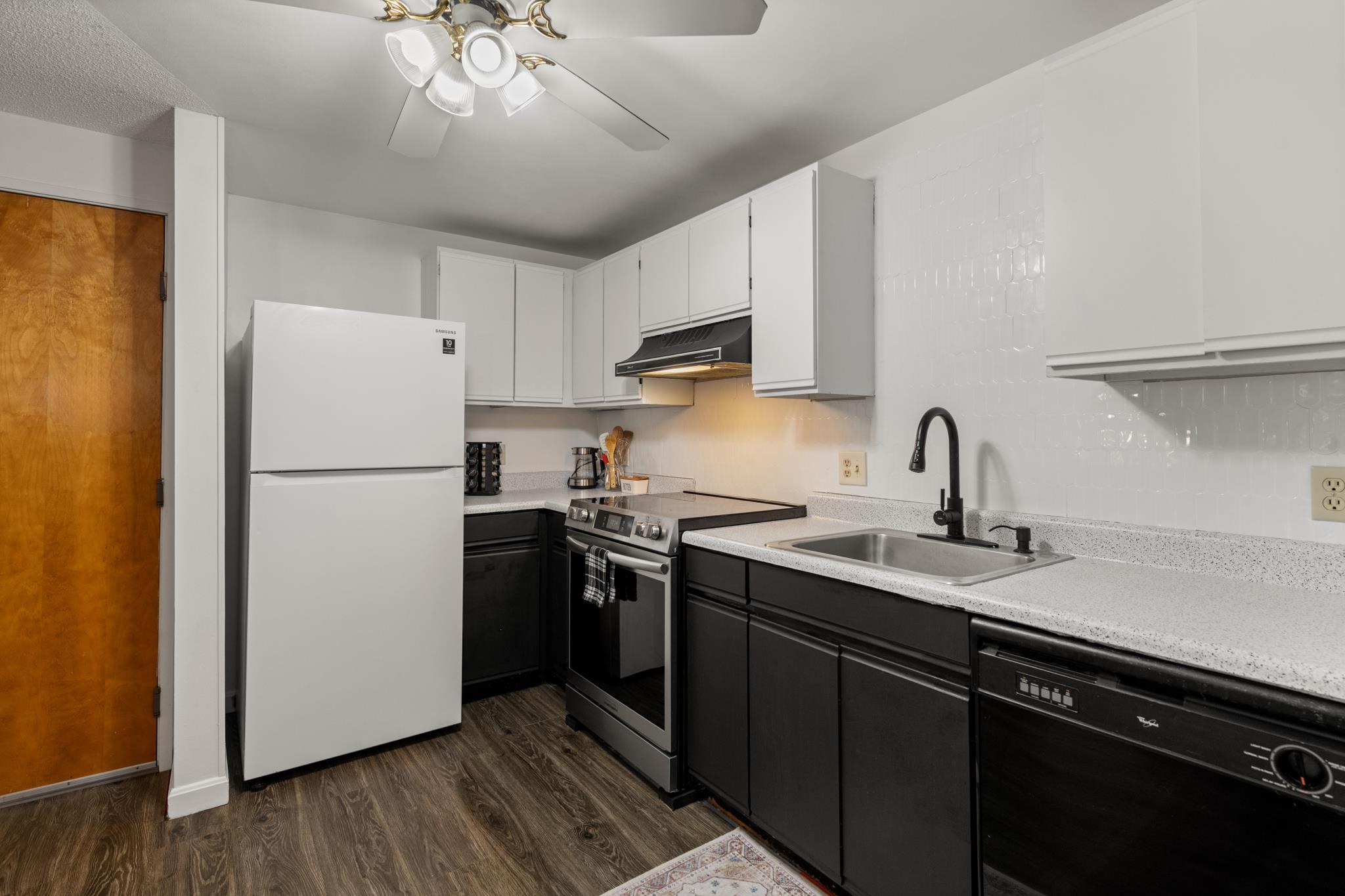 37 Alice Drive Unit: 104