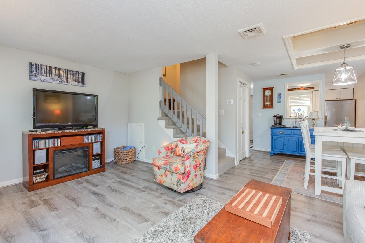 129 Fisherville Road Unit: 4