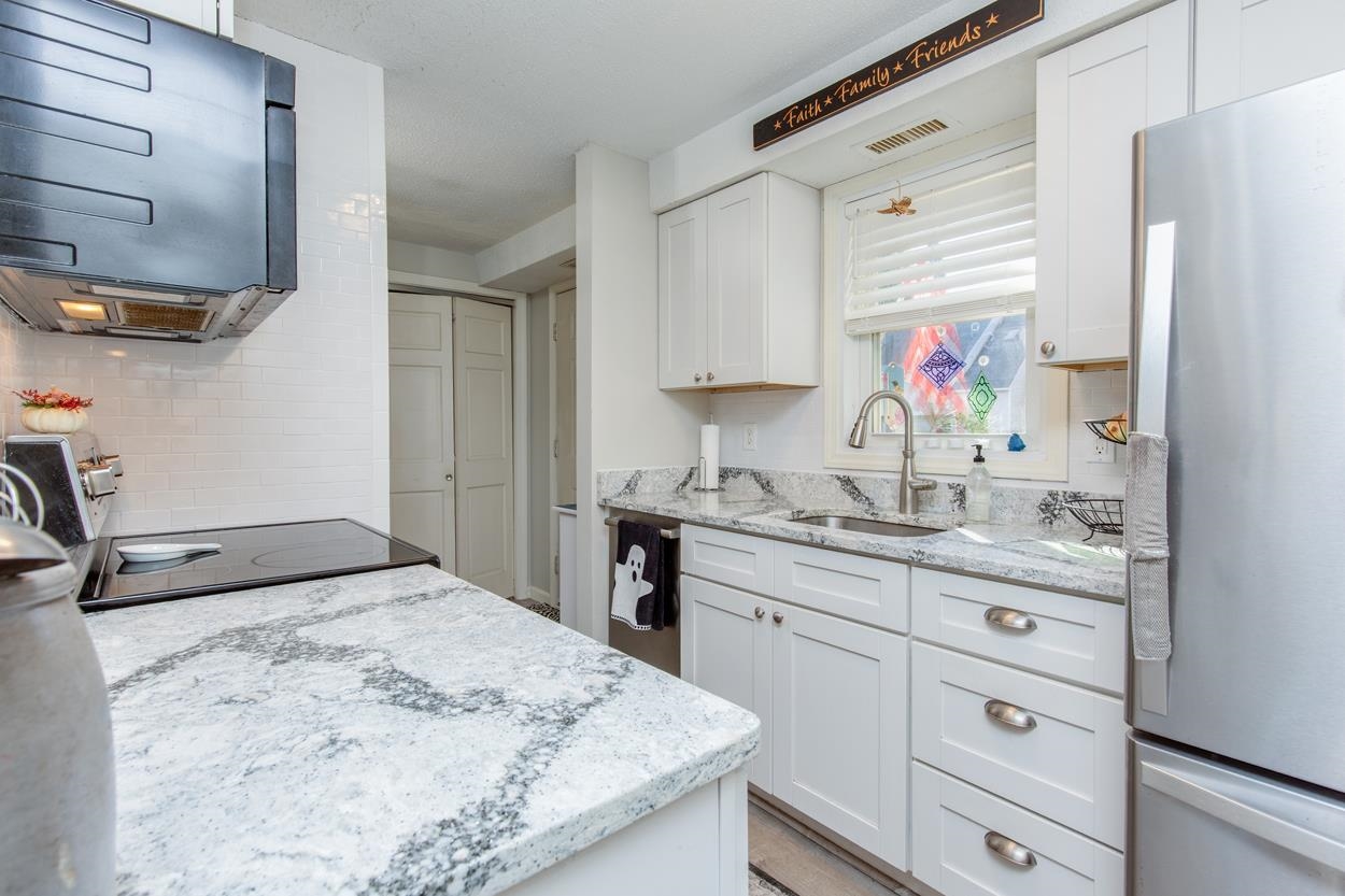 129 Fisherville Road Unit: 4