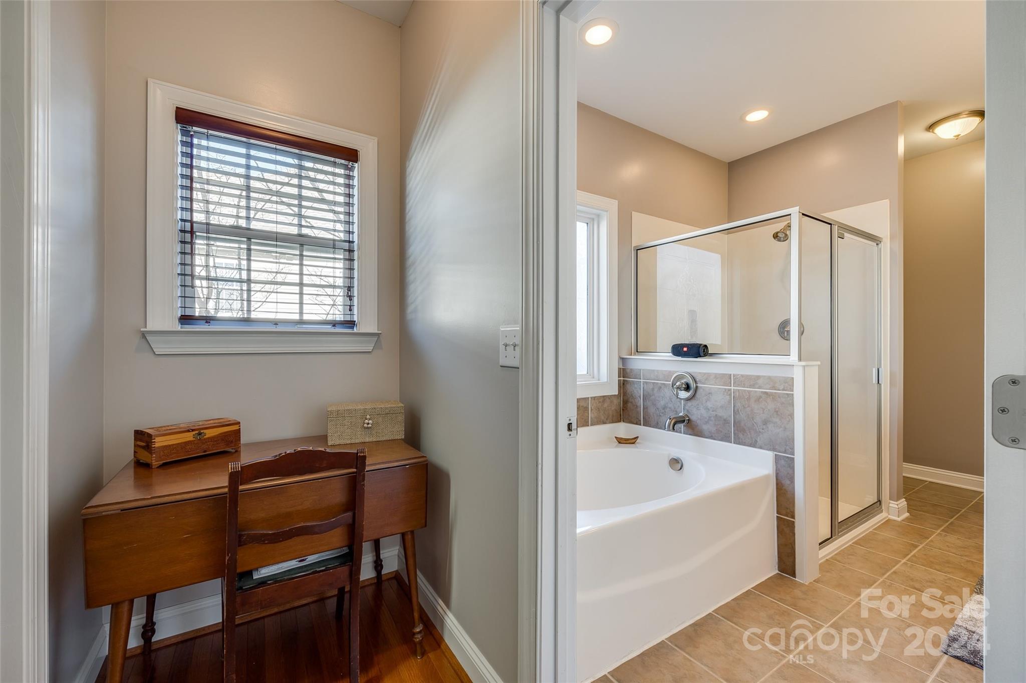 5707 Norwood Ridge Drive