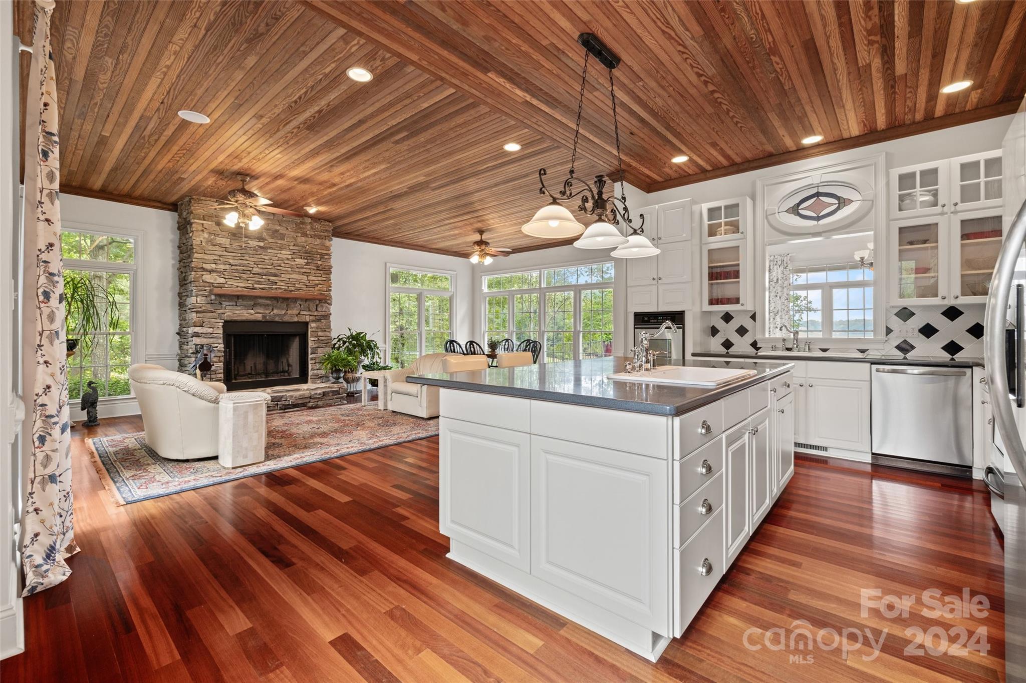 2892 Lake Wylie Drive