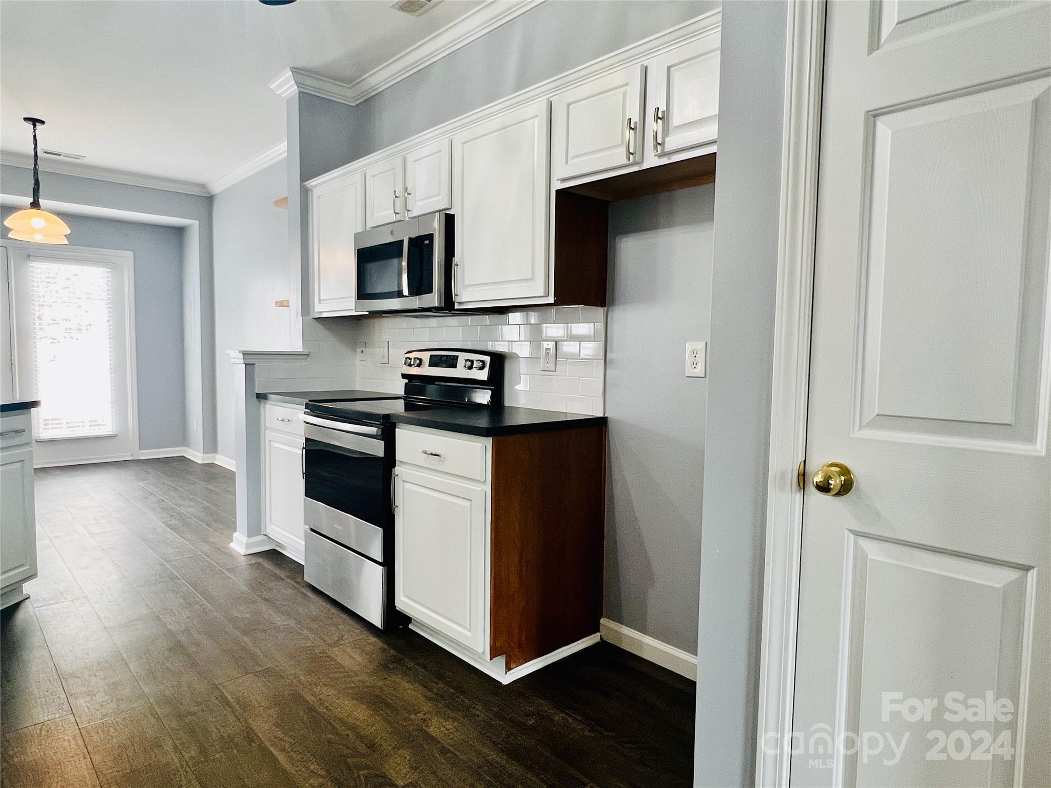 311 Shingleoak Drive