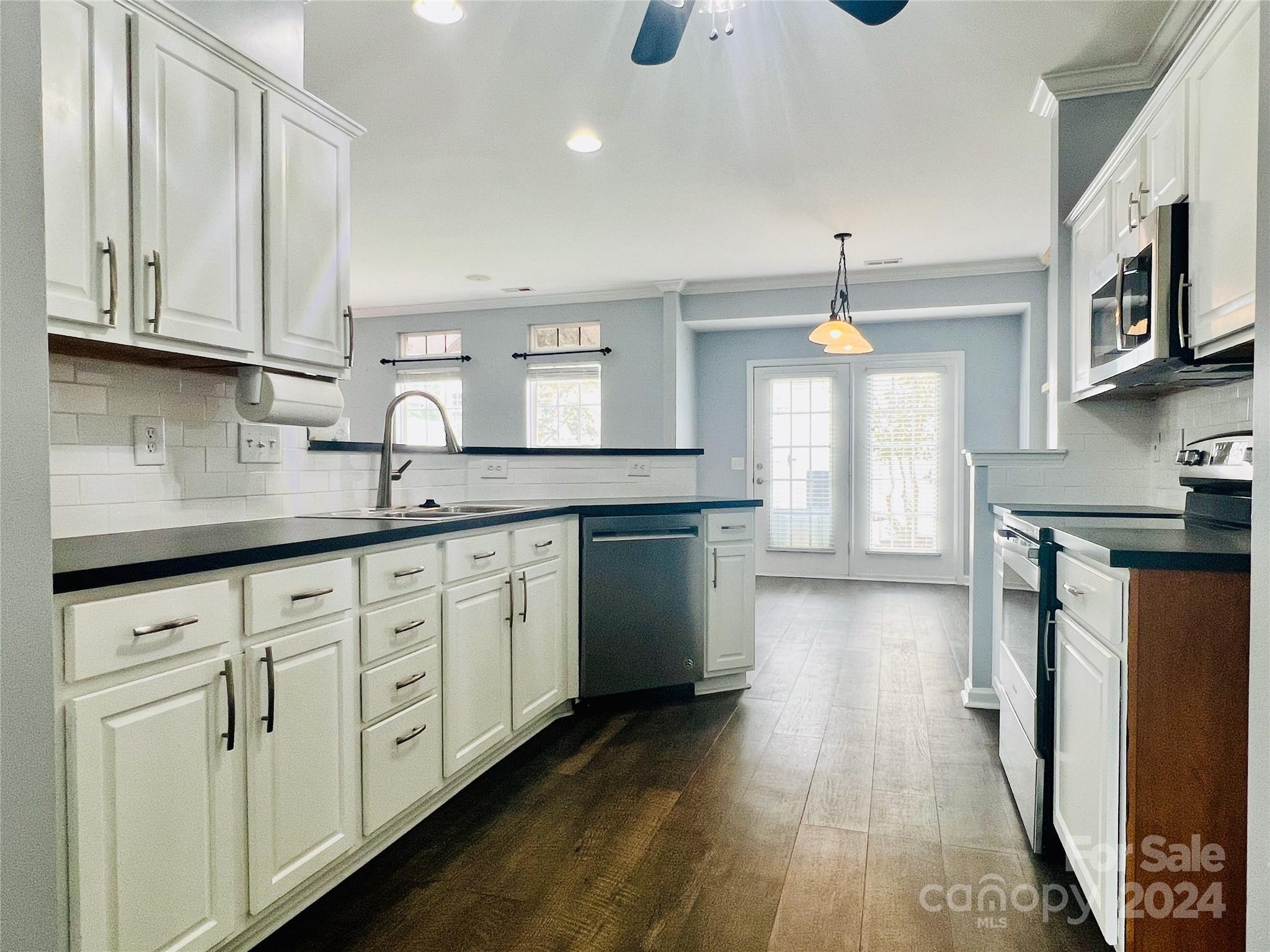 311 Shingleoak Drive
