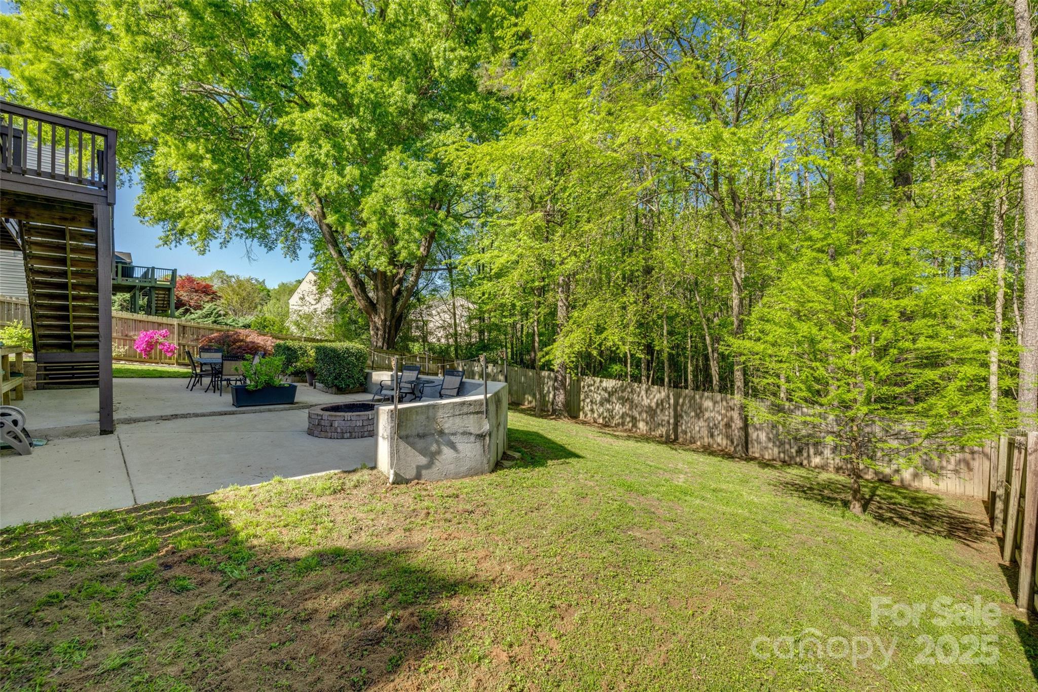 3040 Sunshower Heights