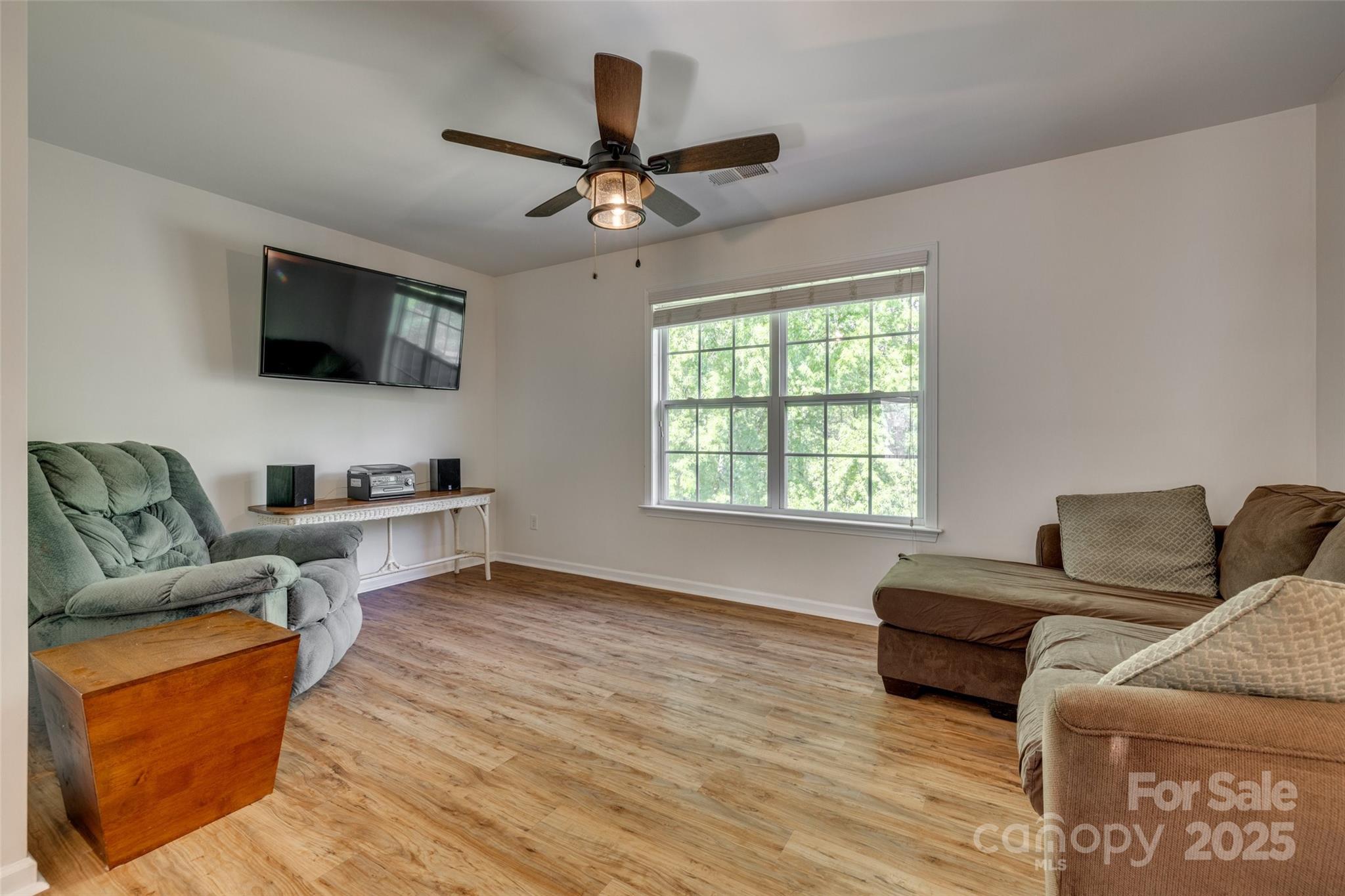 3040 Sunshower Heights