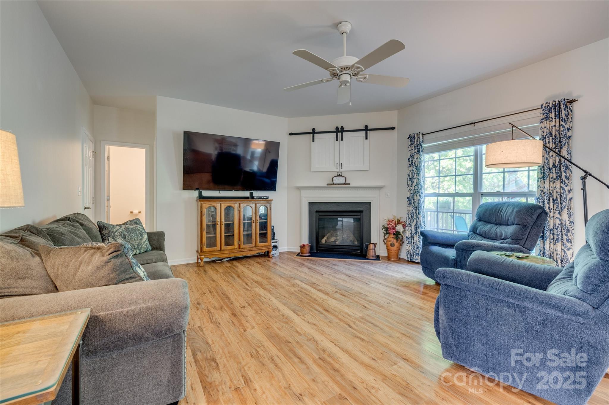 3040 Sunshower Heights