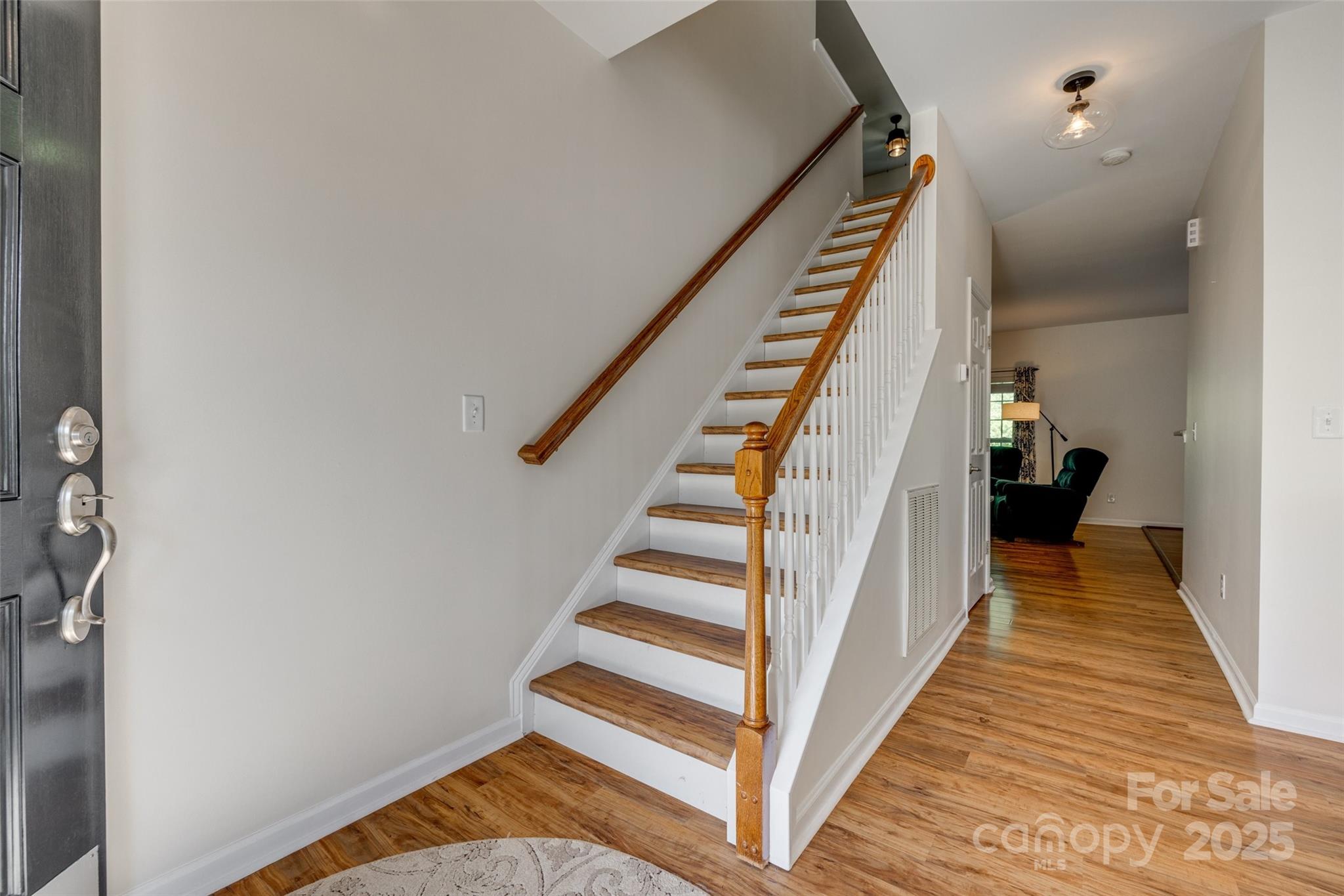 3040 Sunshower Heights