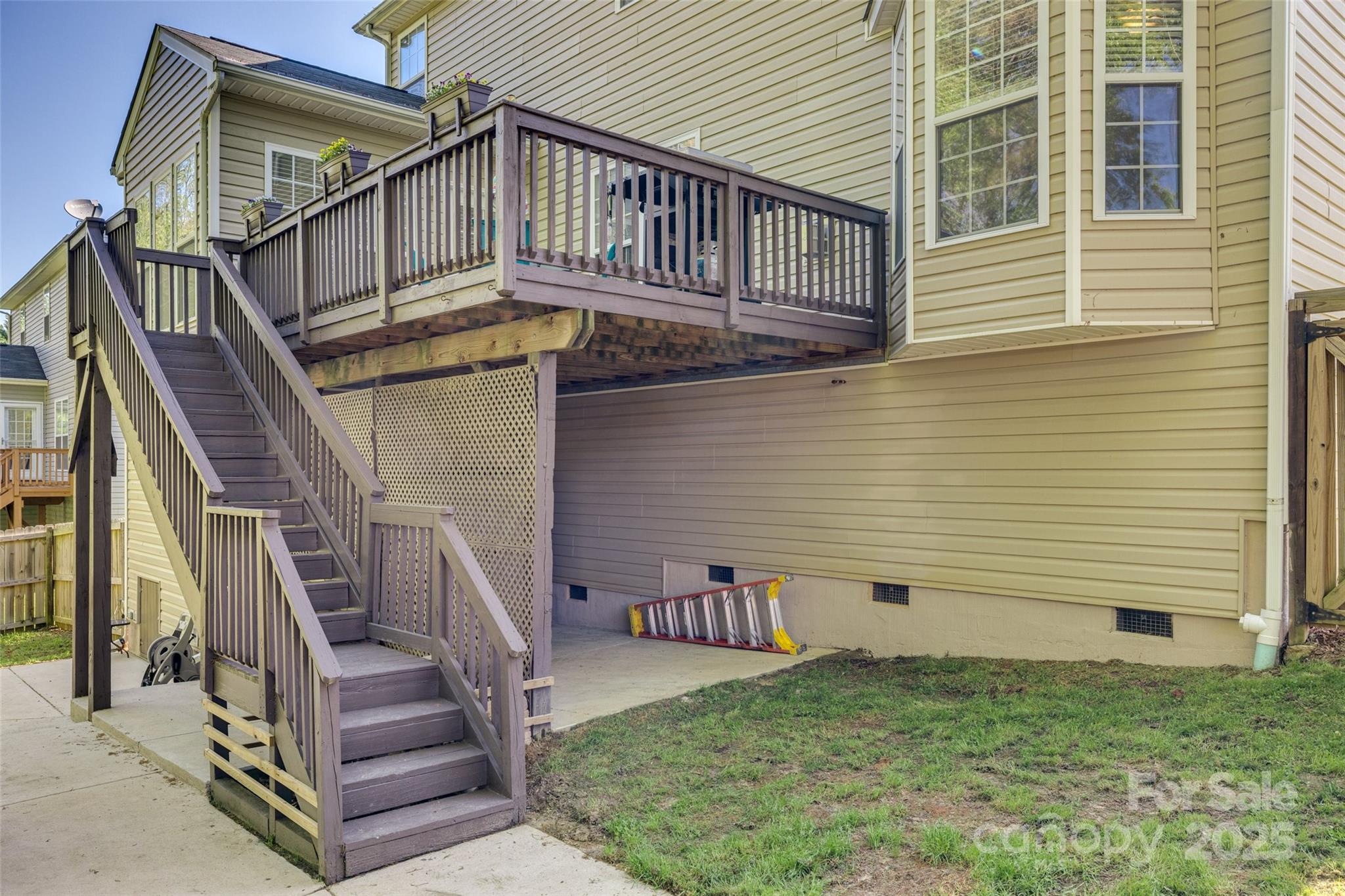 3040 Sunshower Heights
