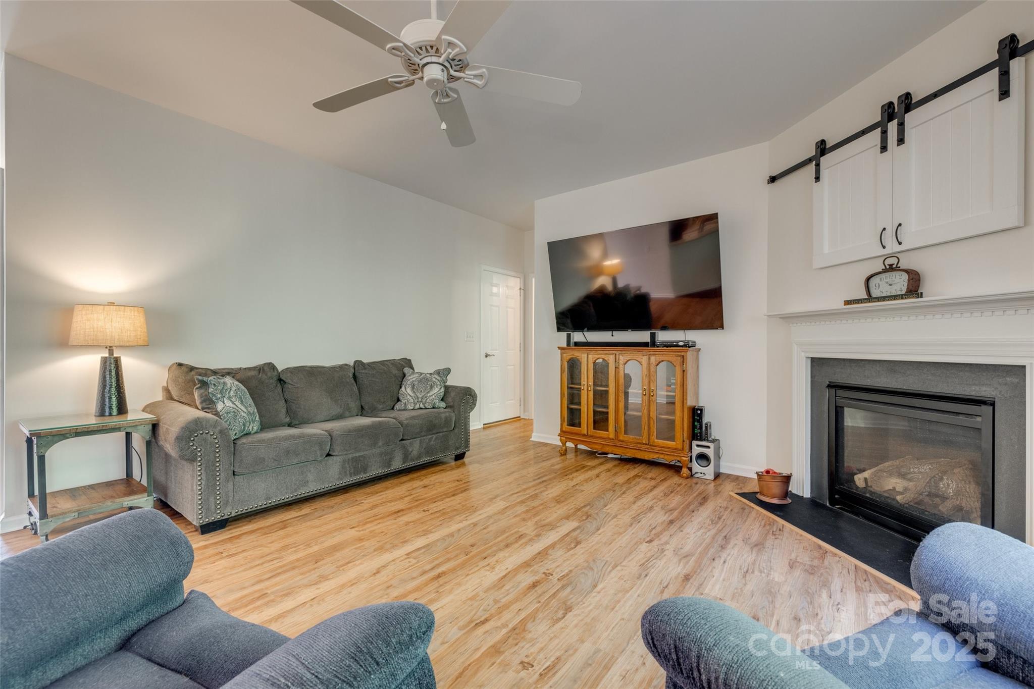 3040 Sunshower Heights