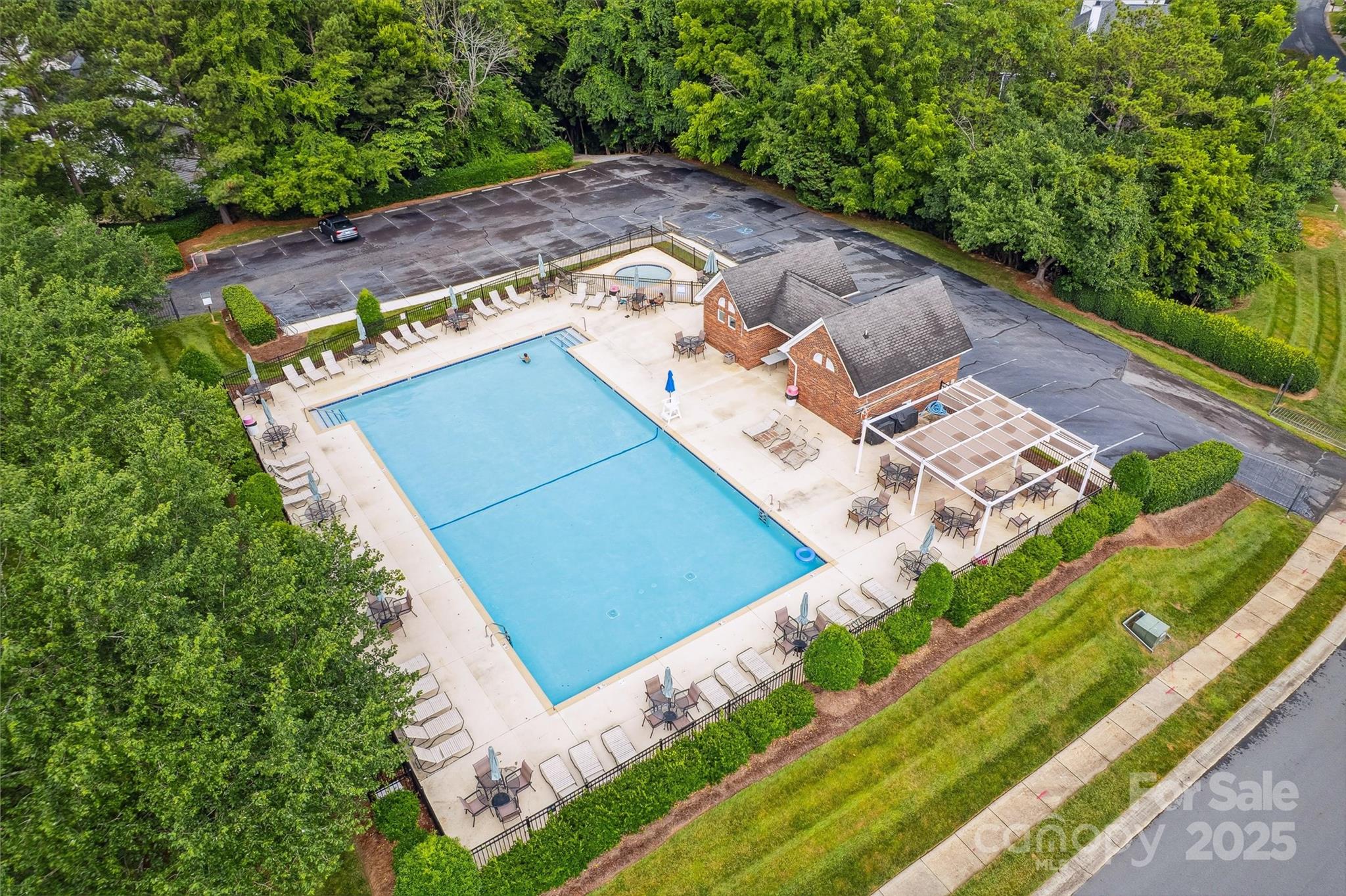16719 Hampton Crossing Drive