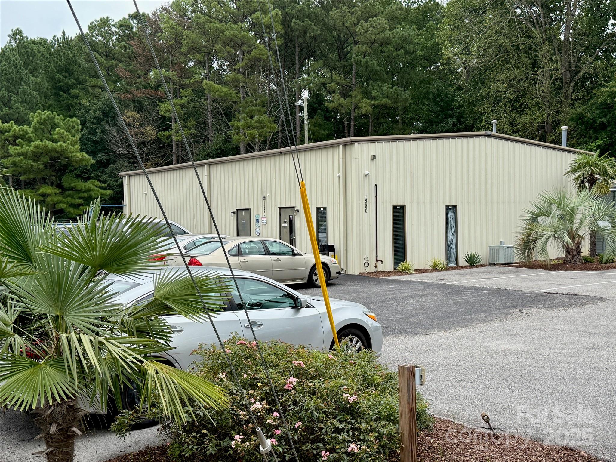 1280 Black Highway