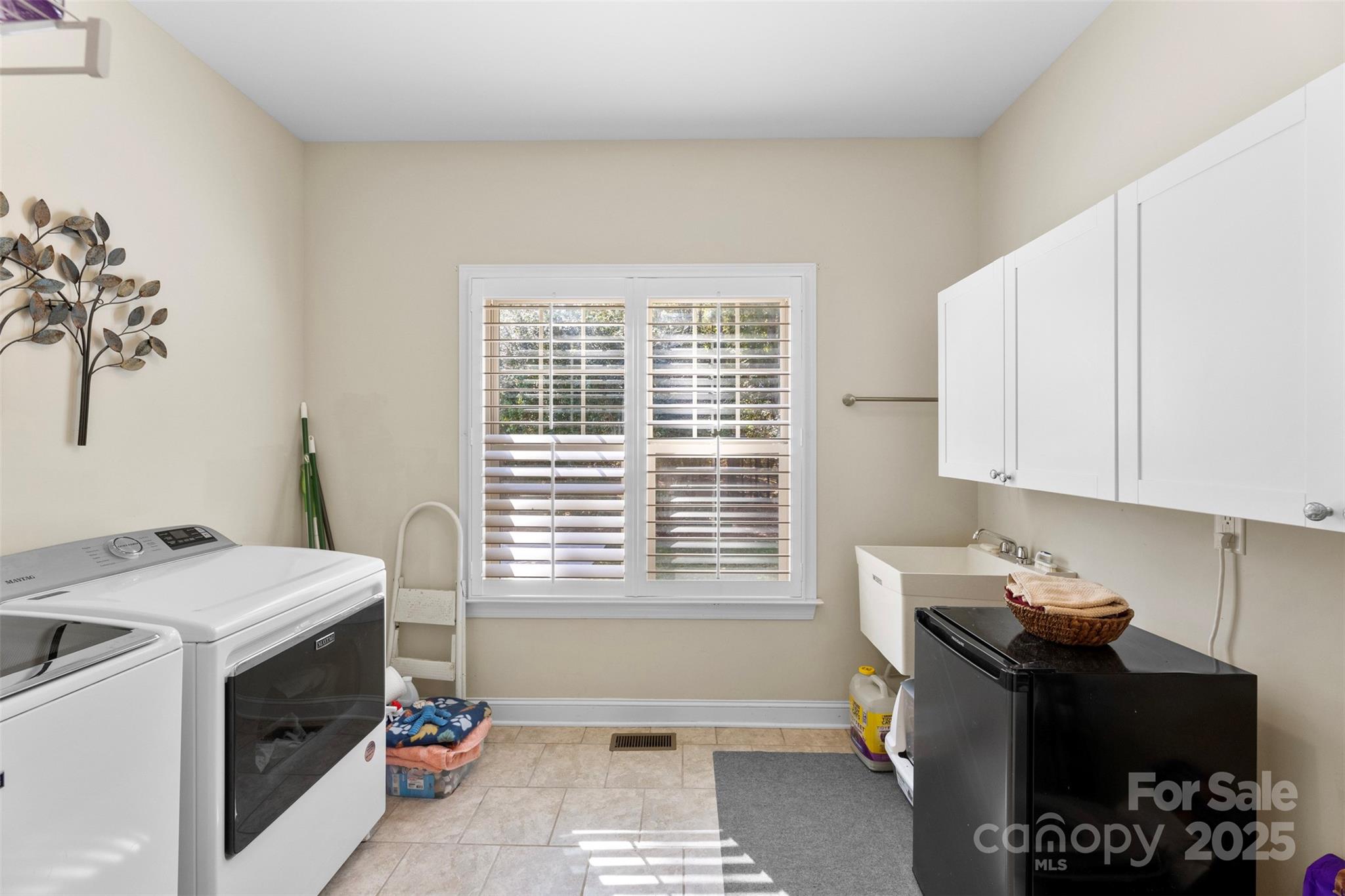 1045 Adkins Road