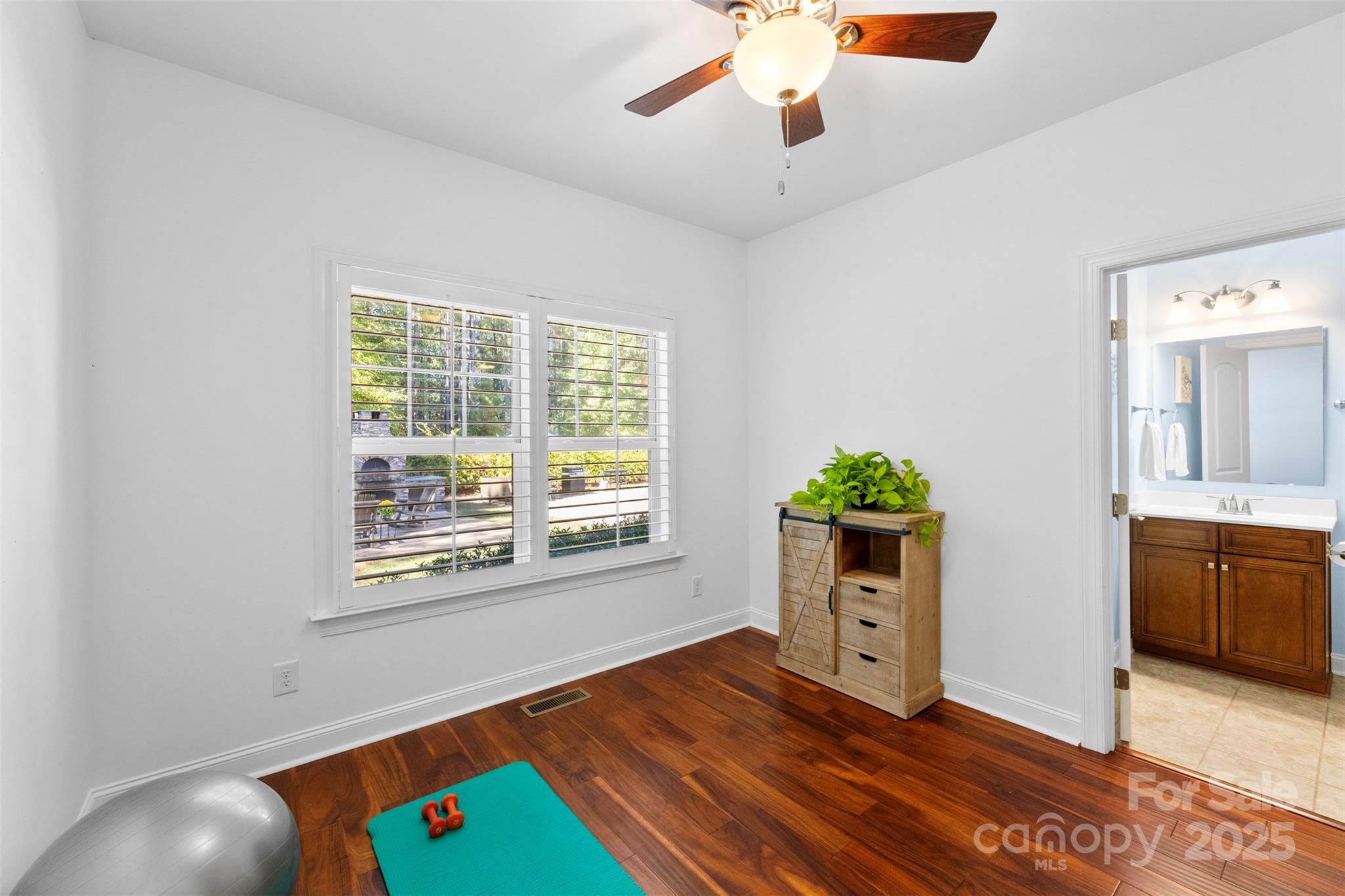 1045 Adkins Road