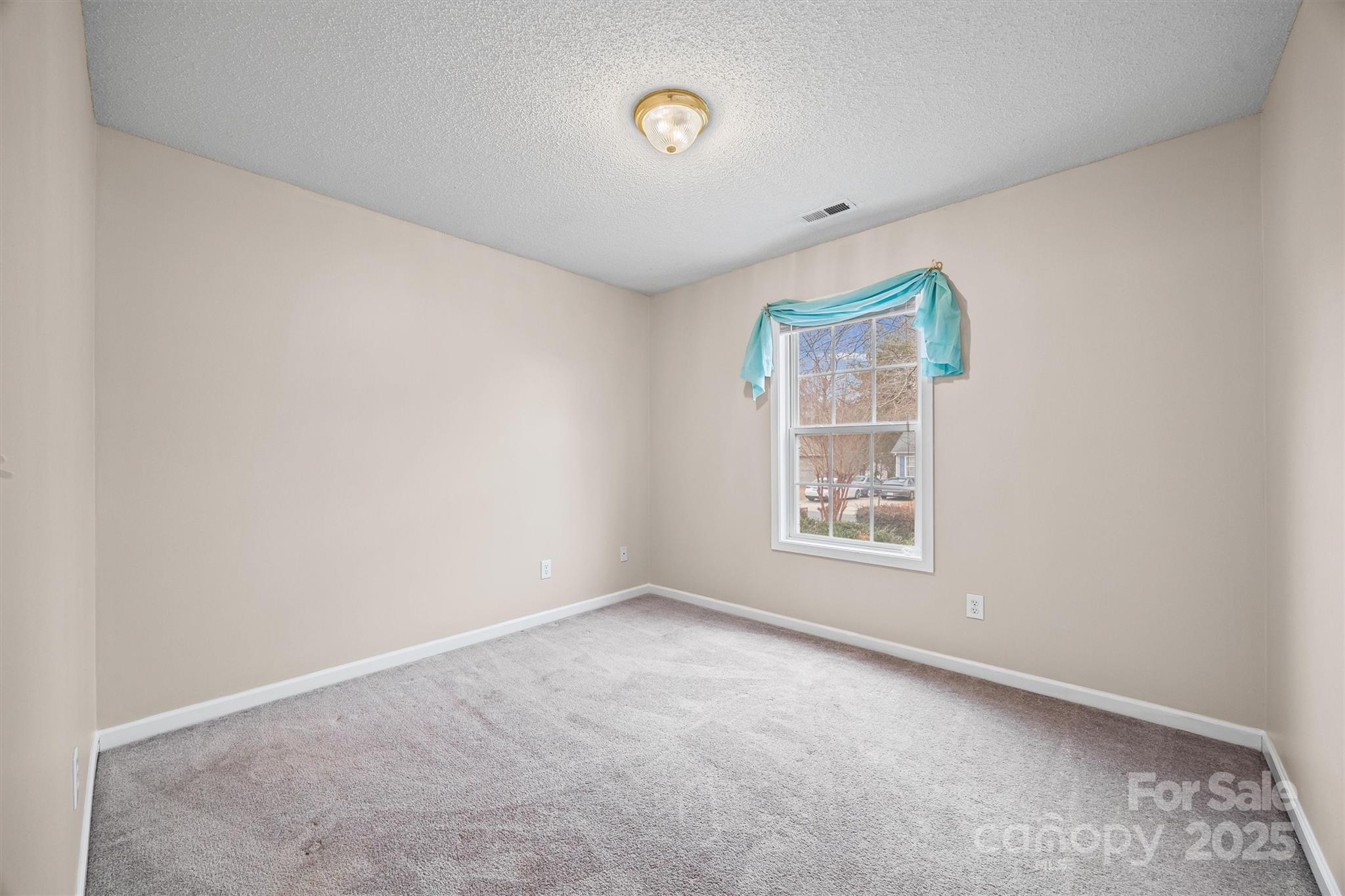 2306 Kestrel Drive