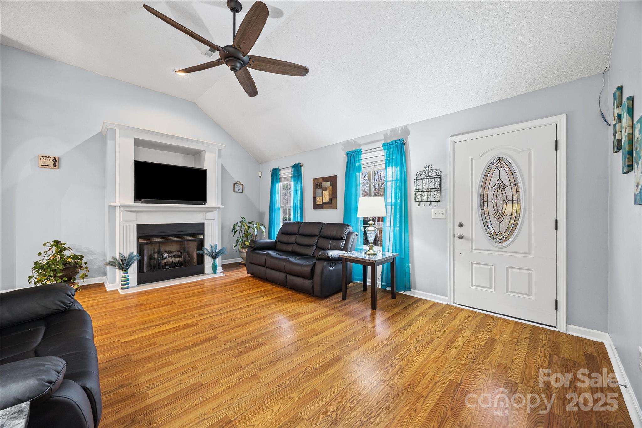 2306 Kestrel Drive