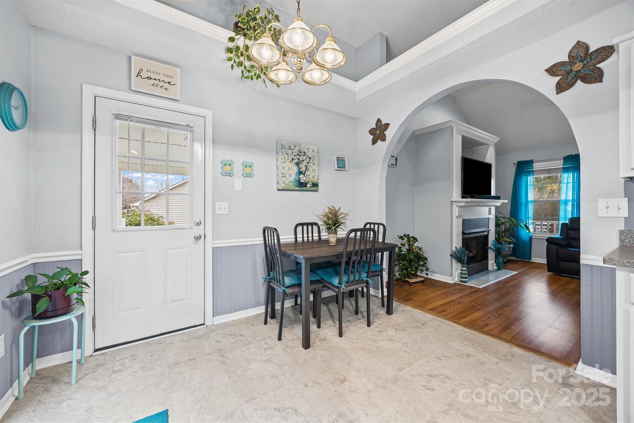 2306 Kestrel Drive