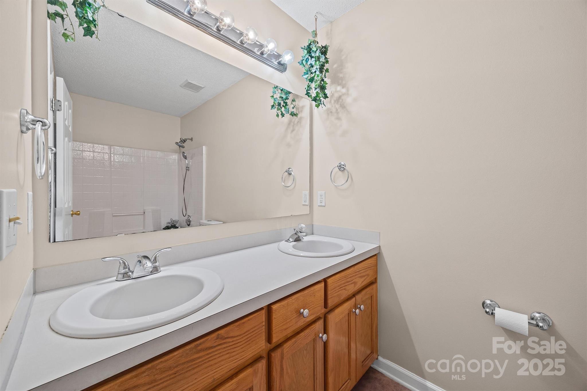2306 Kestrel Drive