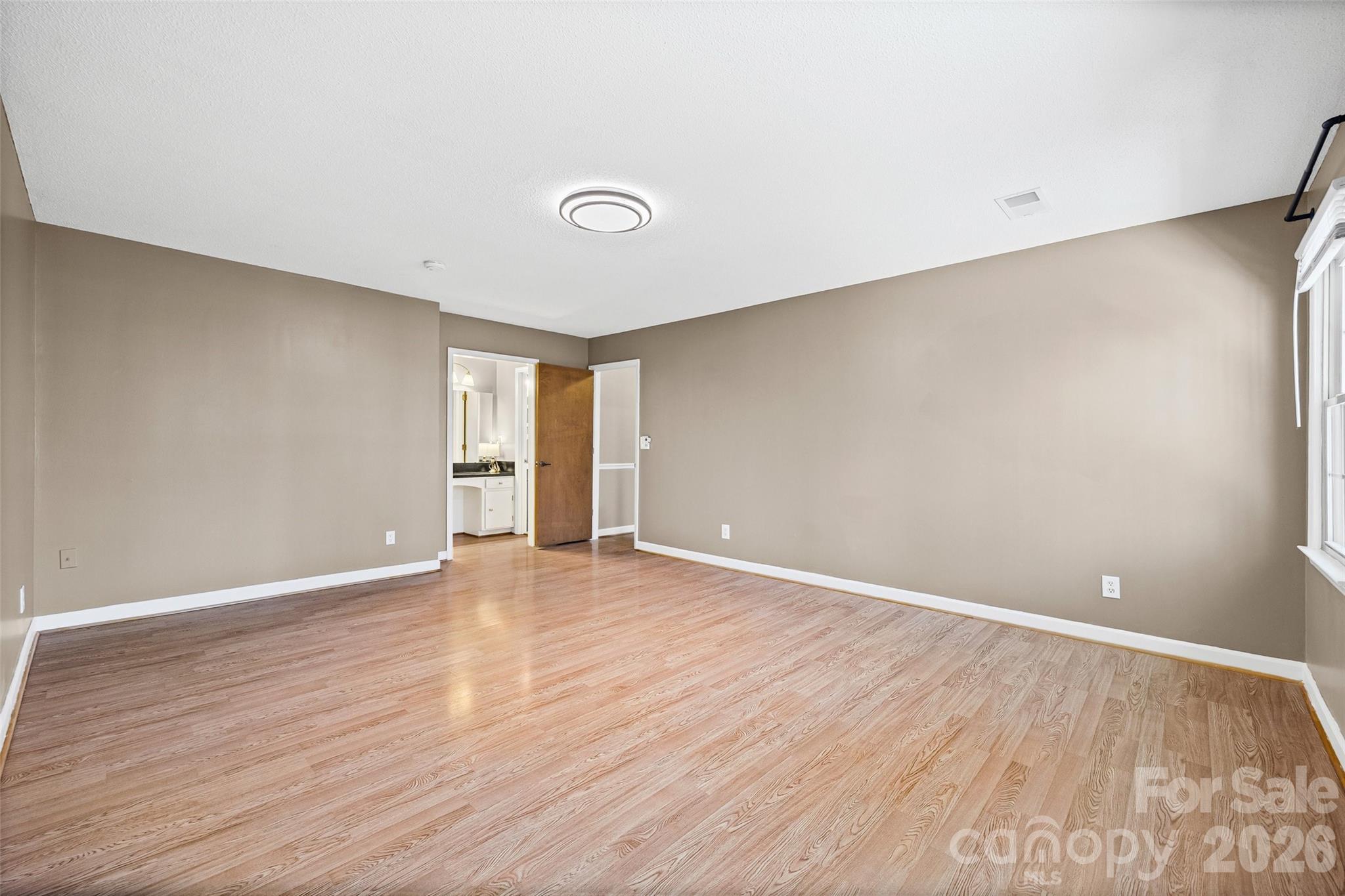 405 Bratton Avenue