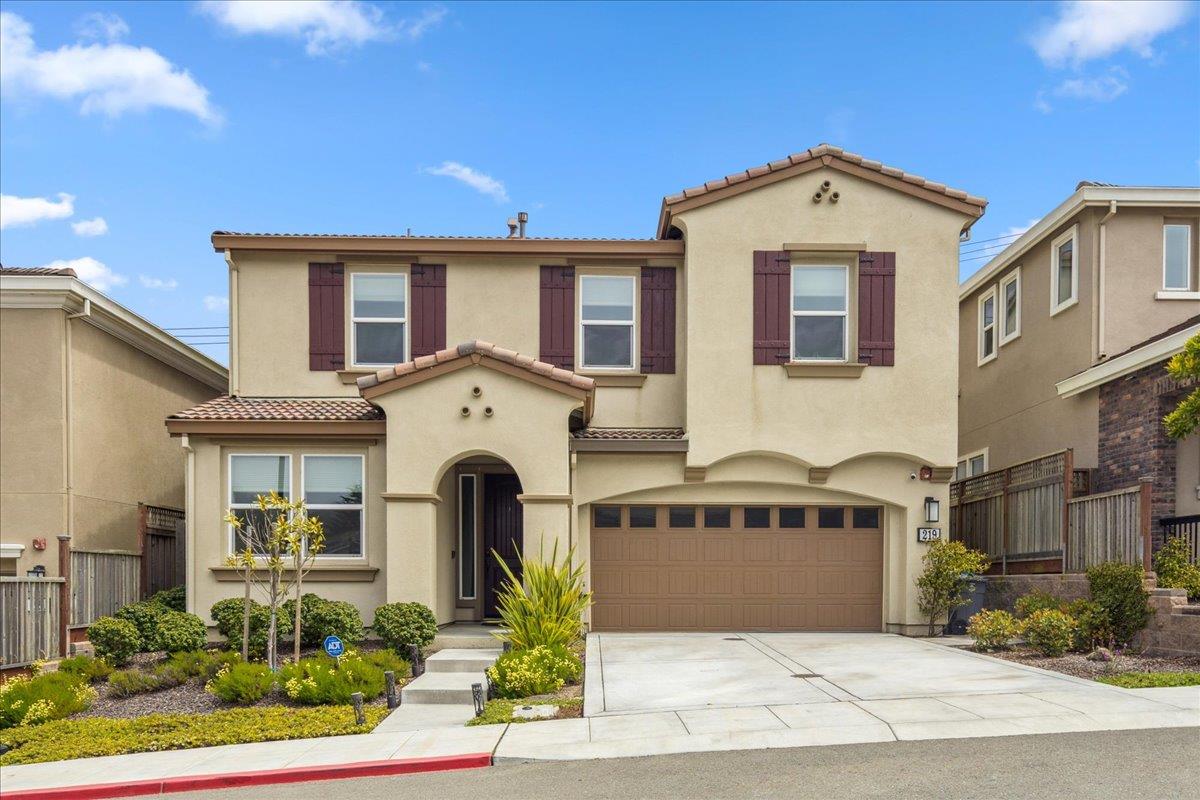 219 Miraluna DR
