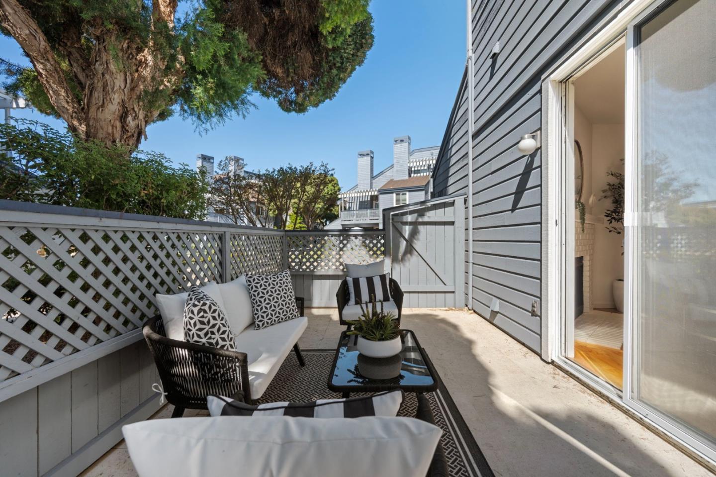 441 Cork Harbour CIR C