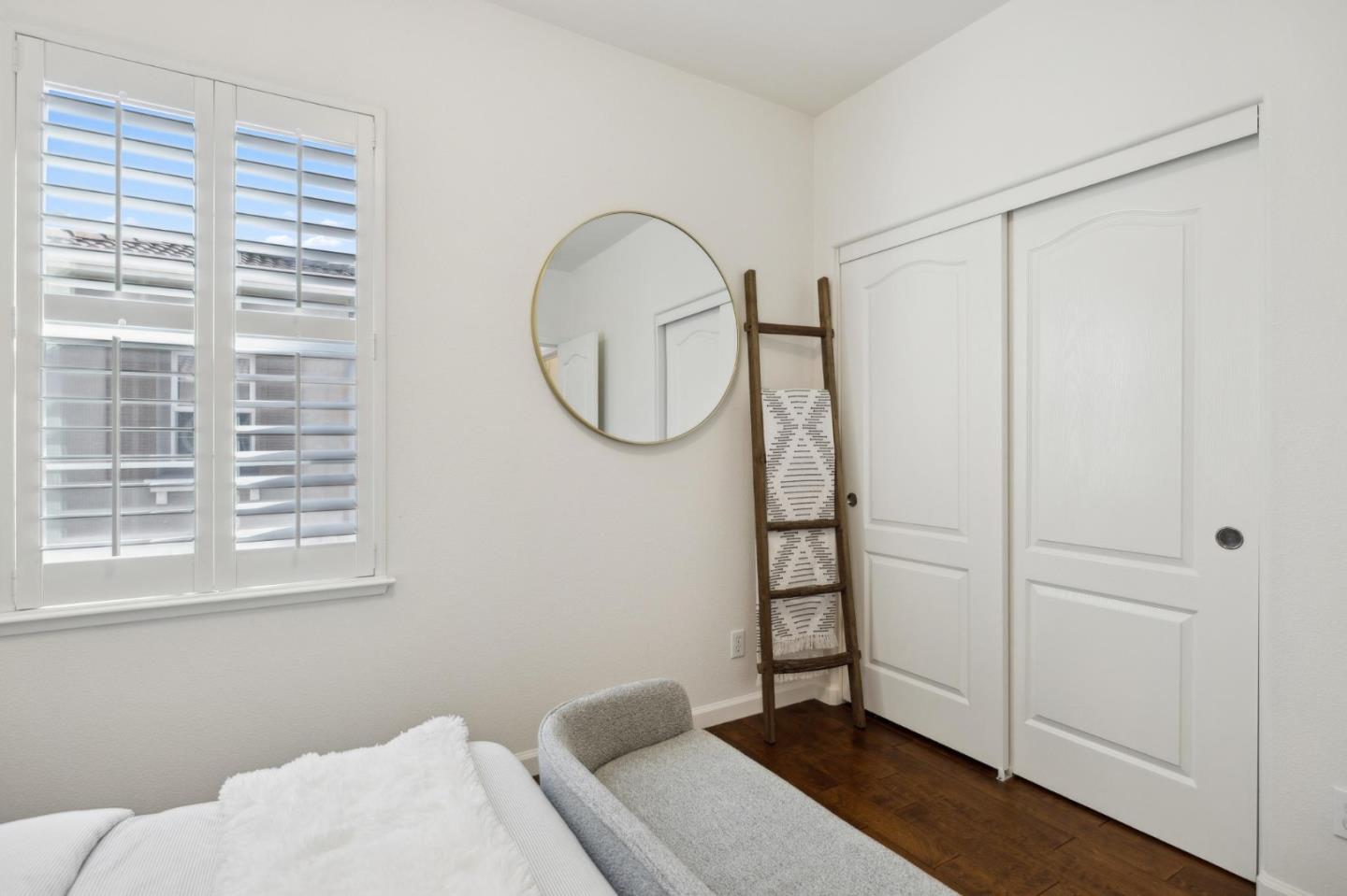 2209 Winepol LOOP