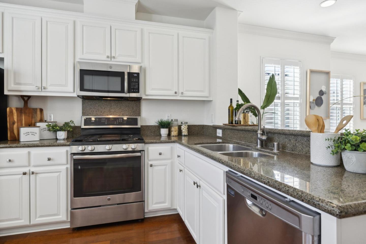 2209 Winepol LOOP