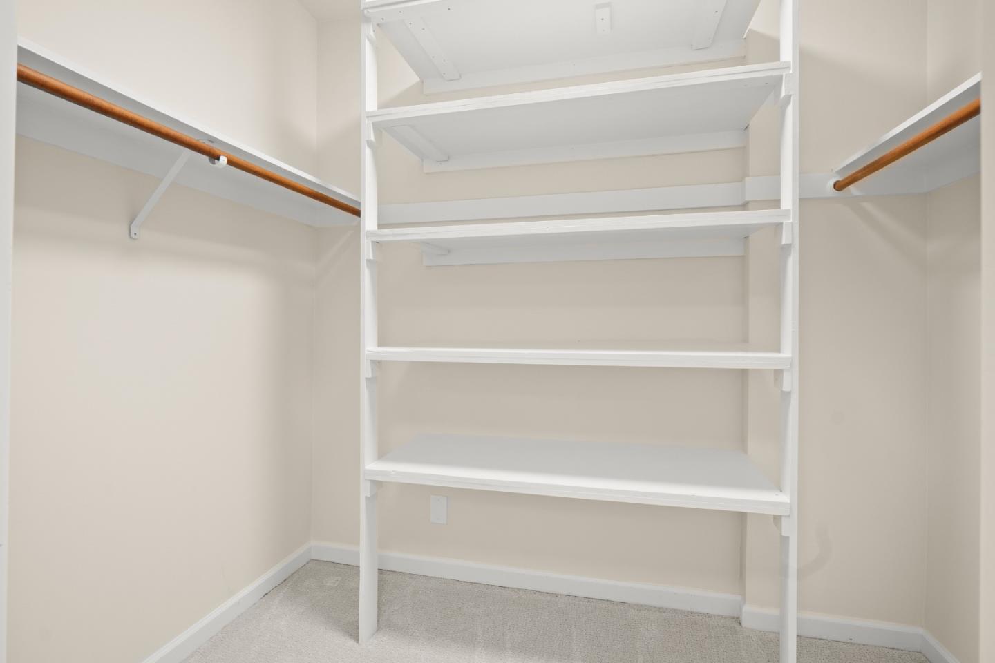 555 Laurel Avenue 324