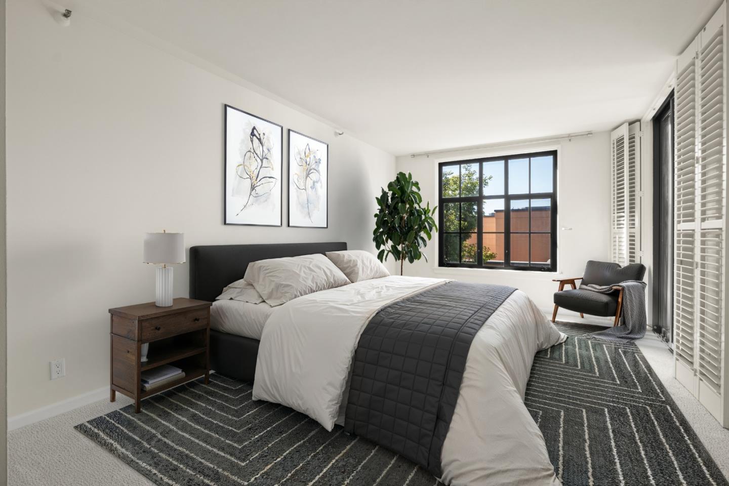 555 Laurel Avenue 324