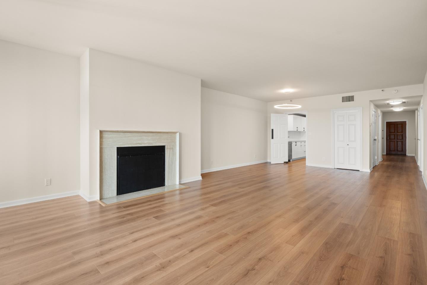 555 Laurel Avenue 324