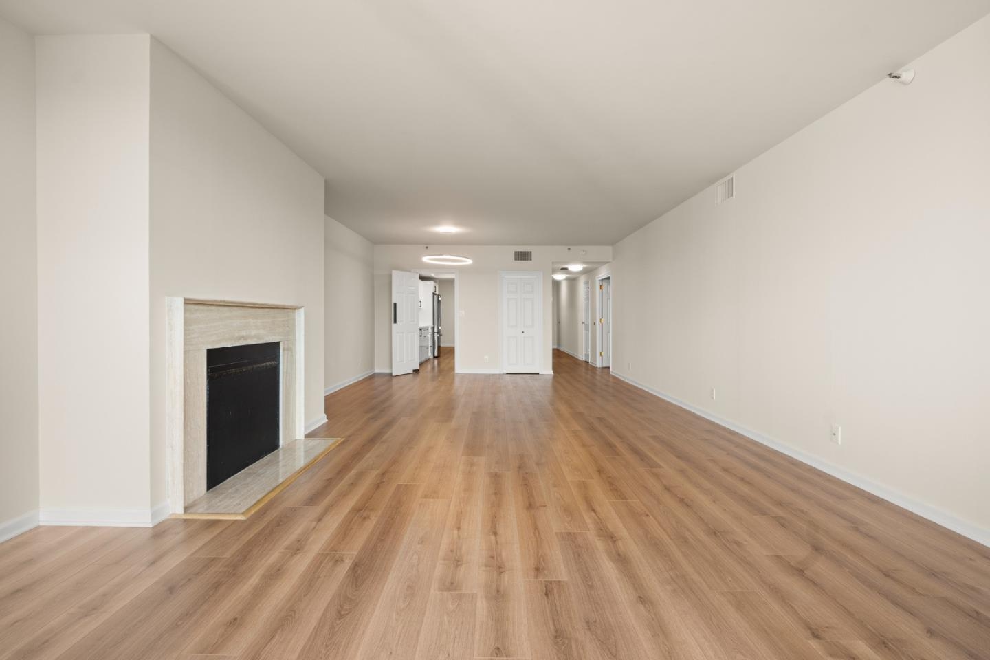 555 Laurel Avenue 324