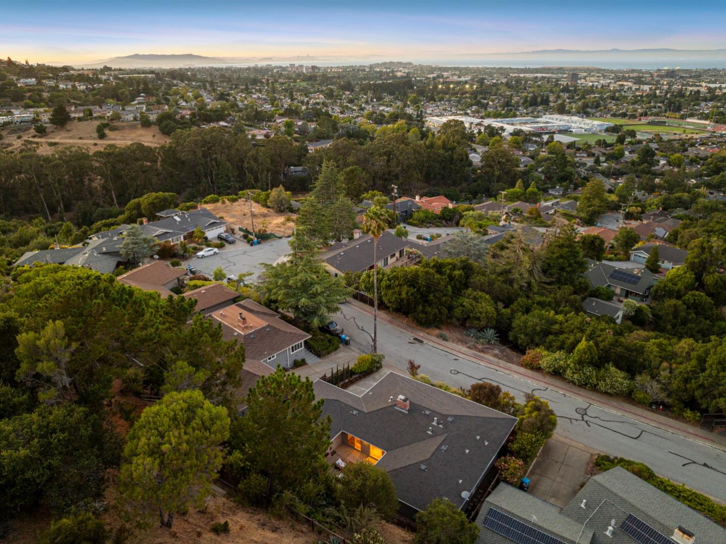 912 Viewridge DR