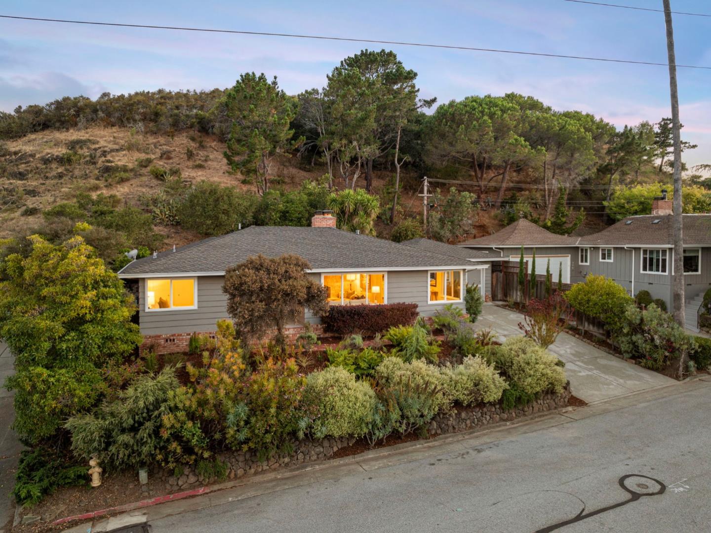 912 Viewridge DR
