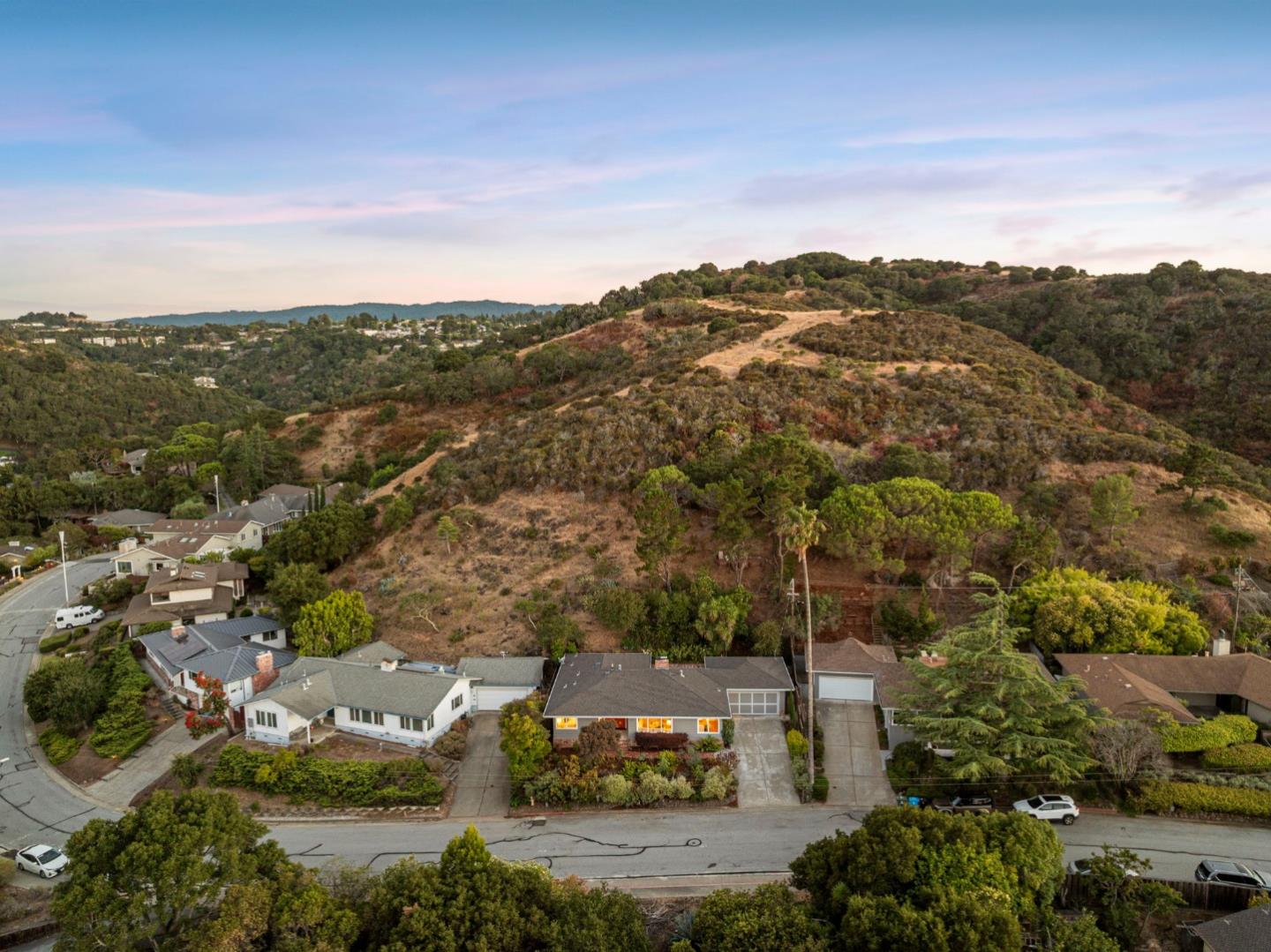912 Viewridge DR