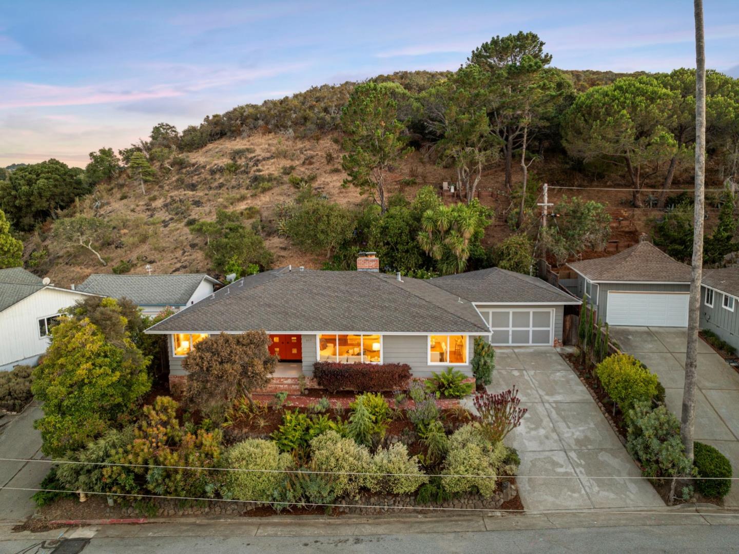 912 Viewridge DR