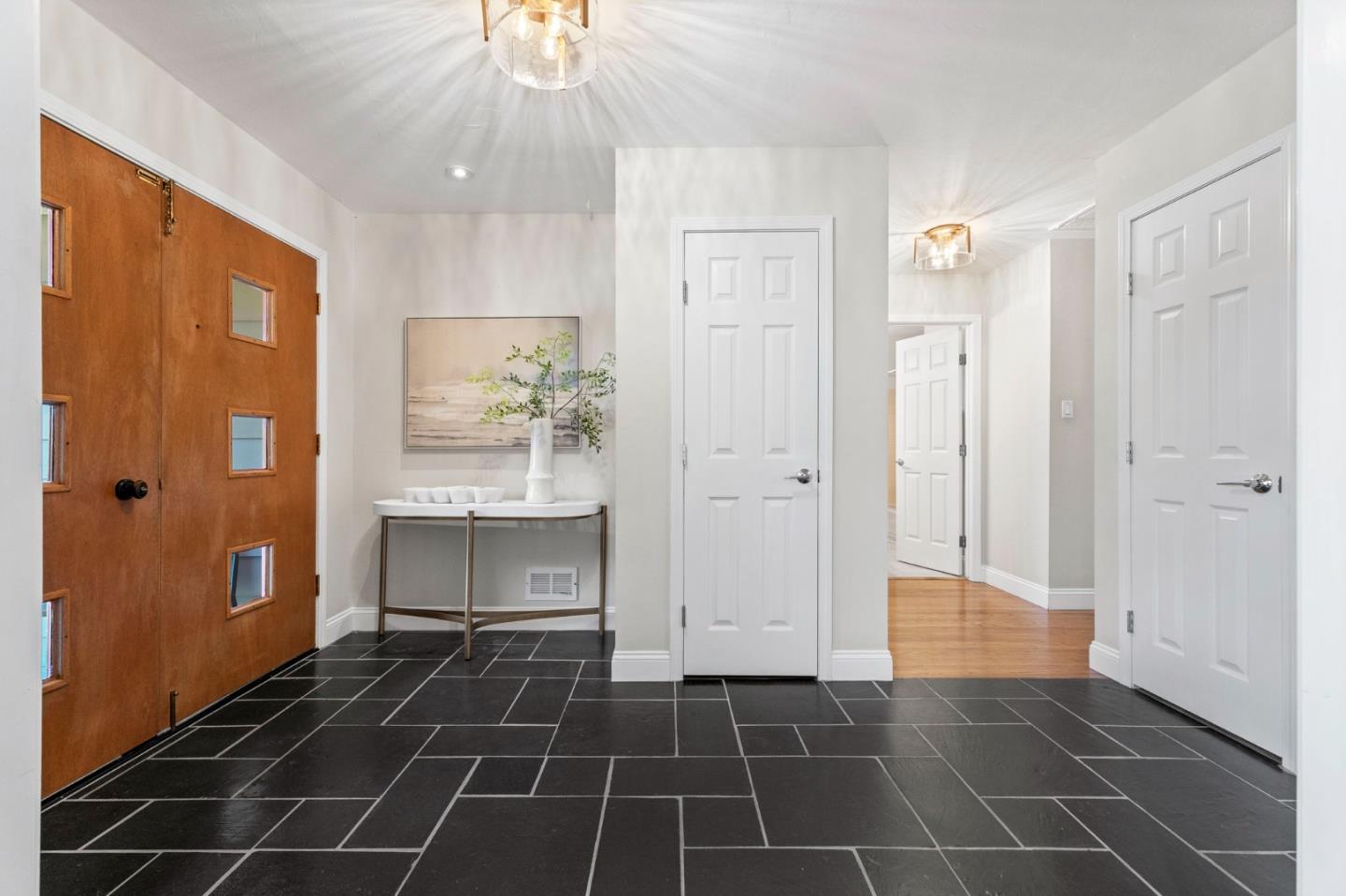912 Viewridge DR