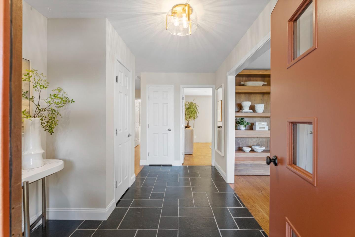 912 Viewridge DR