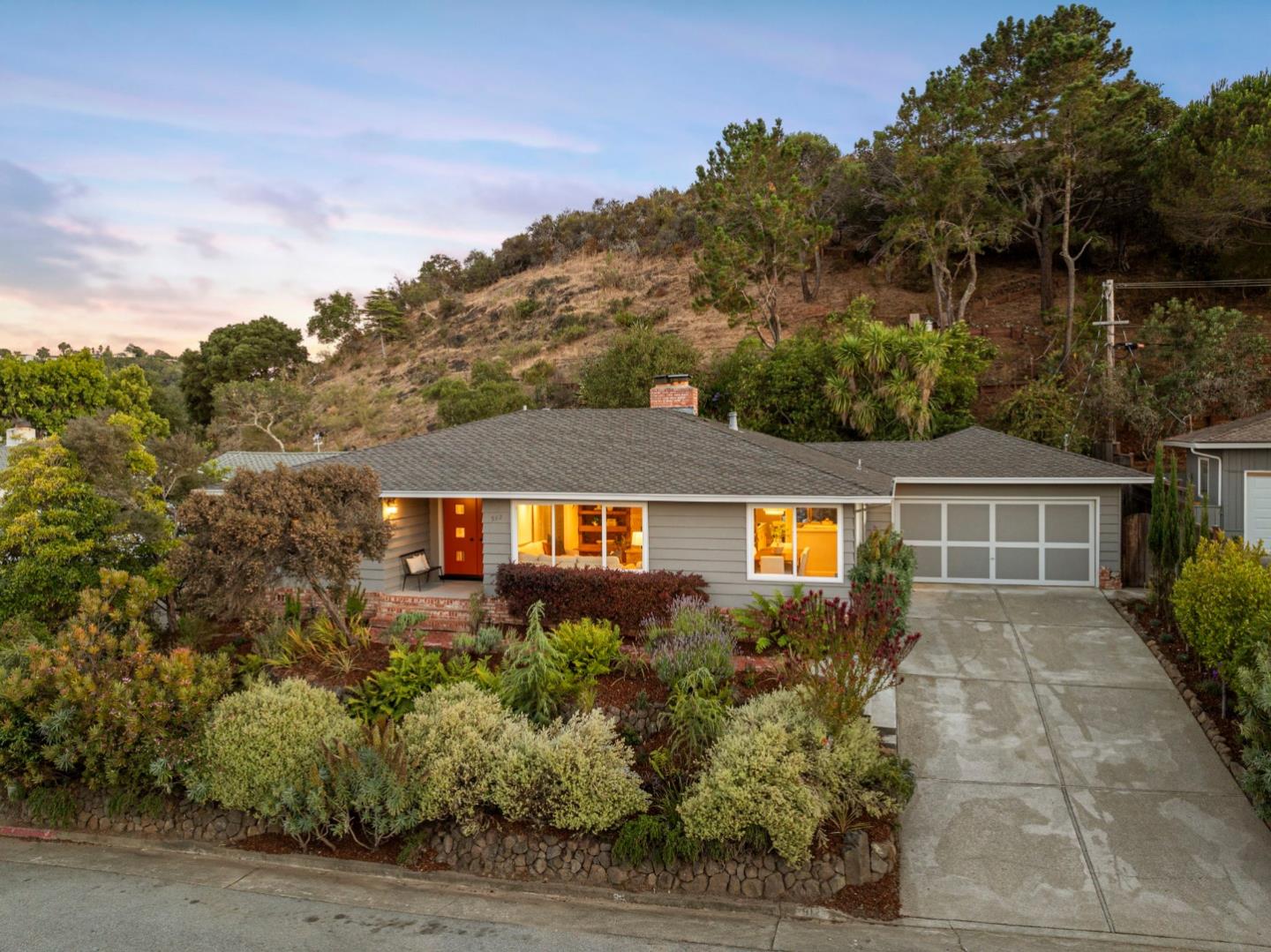 912 Viewridge DR