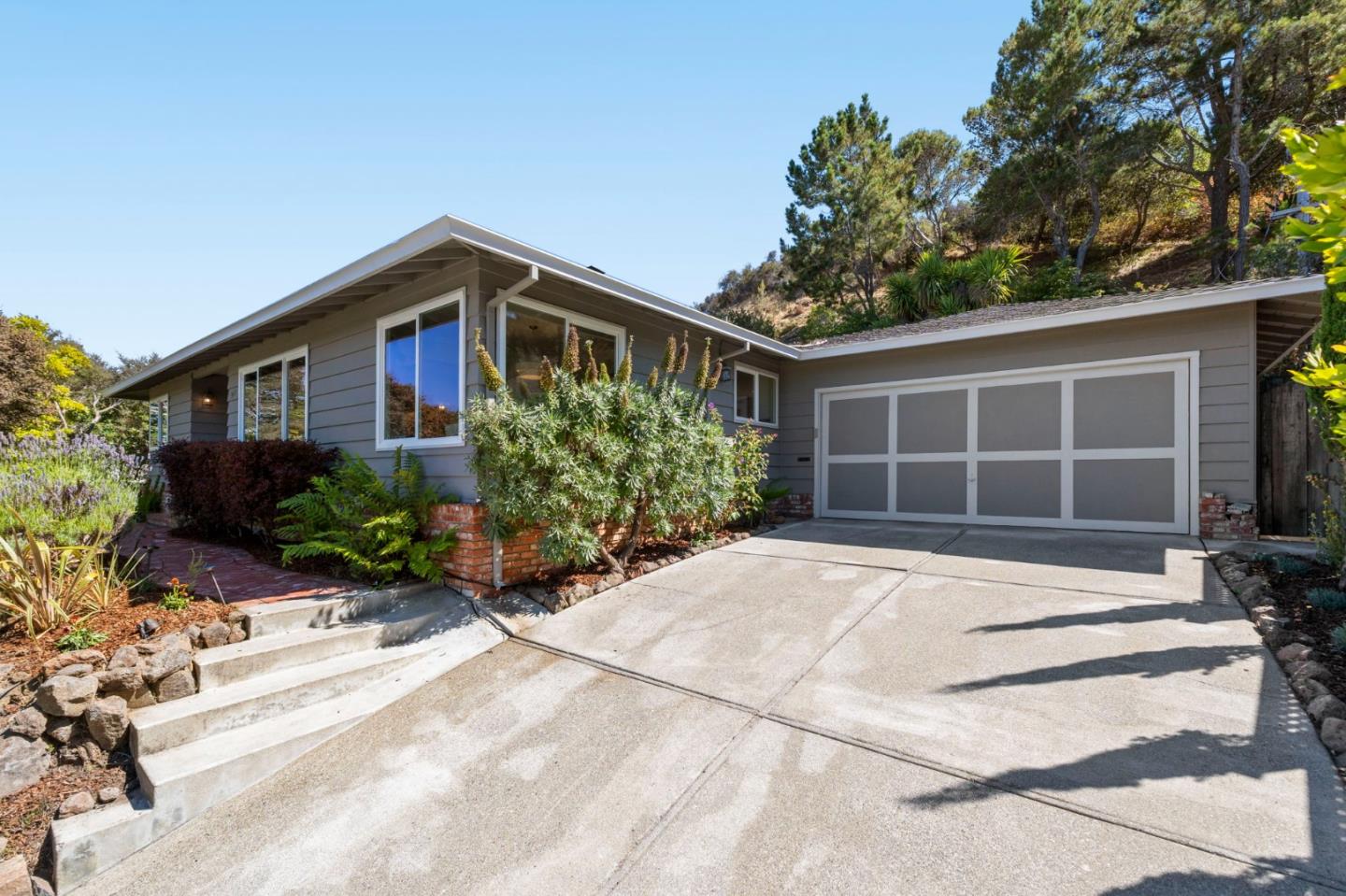 912 Viewridge DR