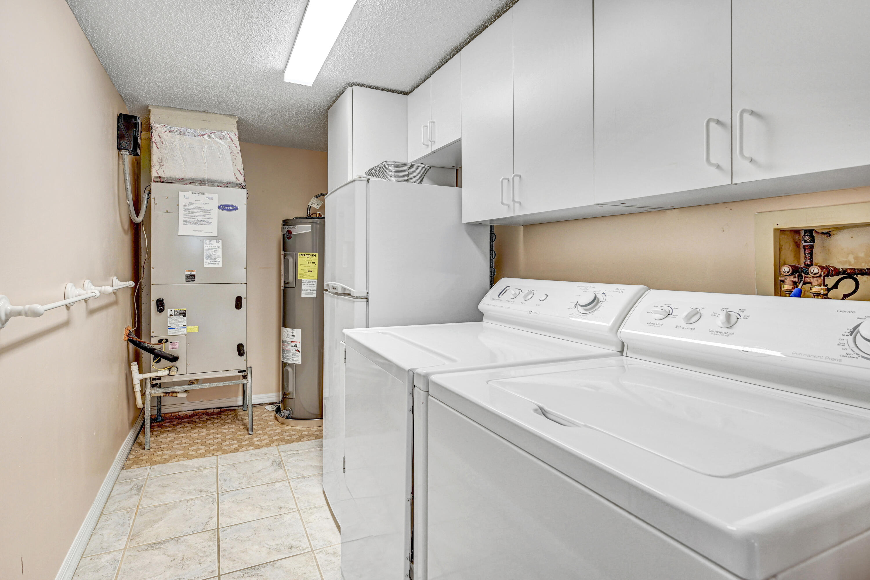 3115 S Atlantic Avenue, 404