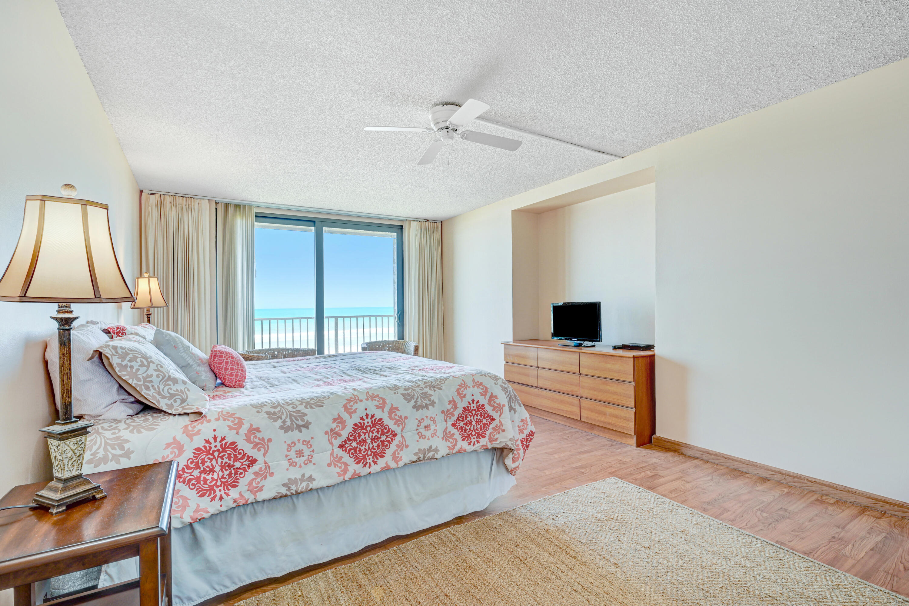 3115 S Atlantic Avenue, 404