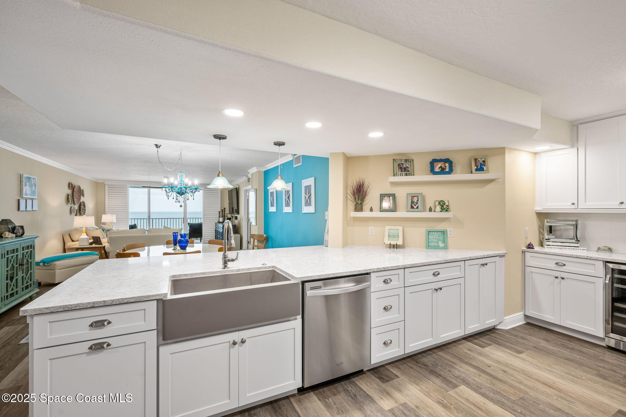 301 N Atlantic Avenue, 802