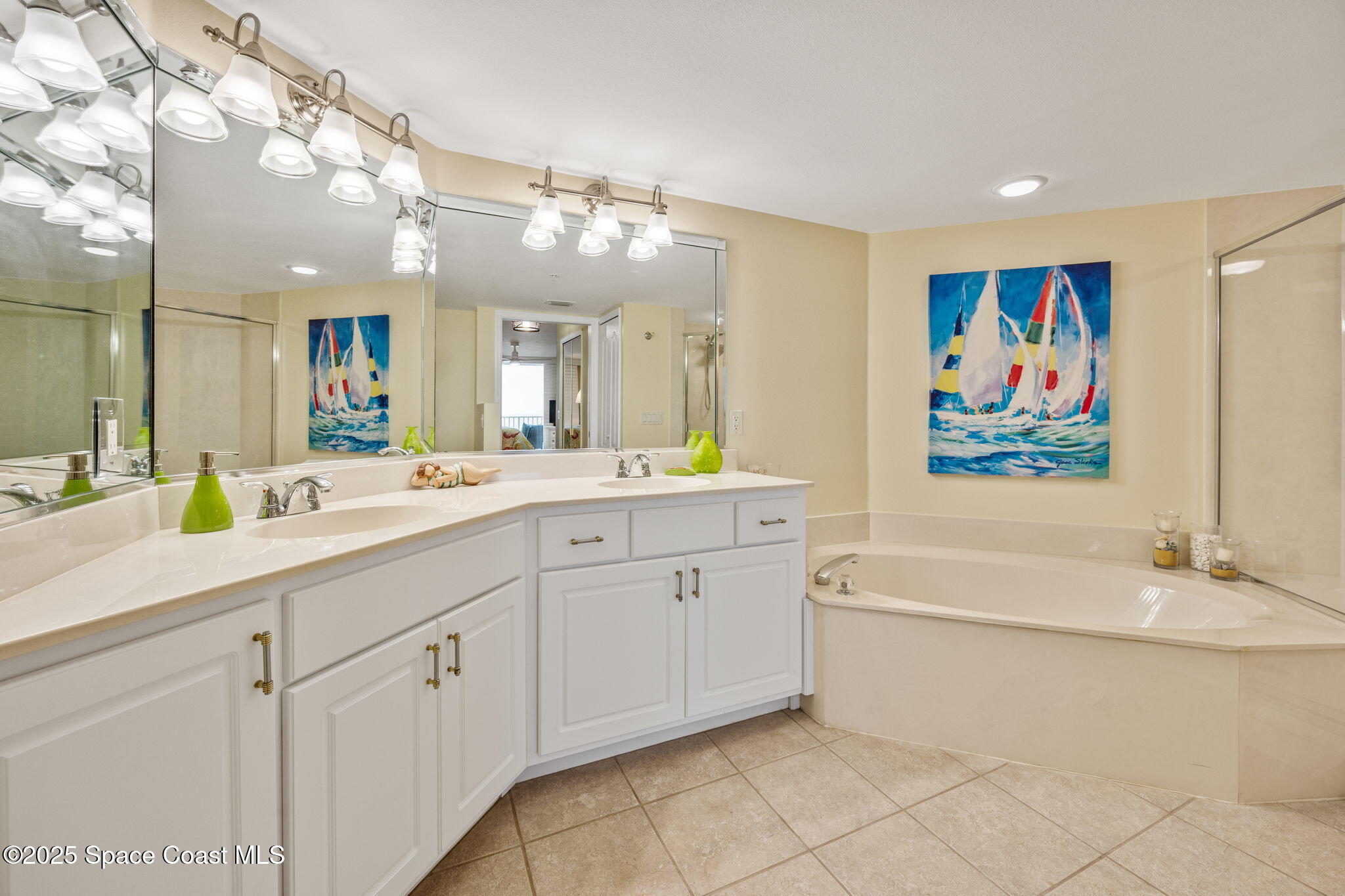 301 N Atlantic Avenue, 802