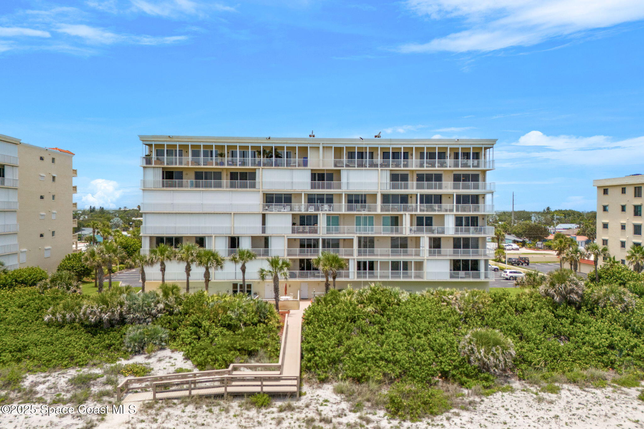 225 N Atlantic Avenue, 603