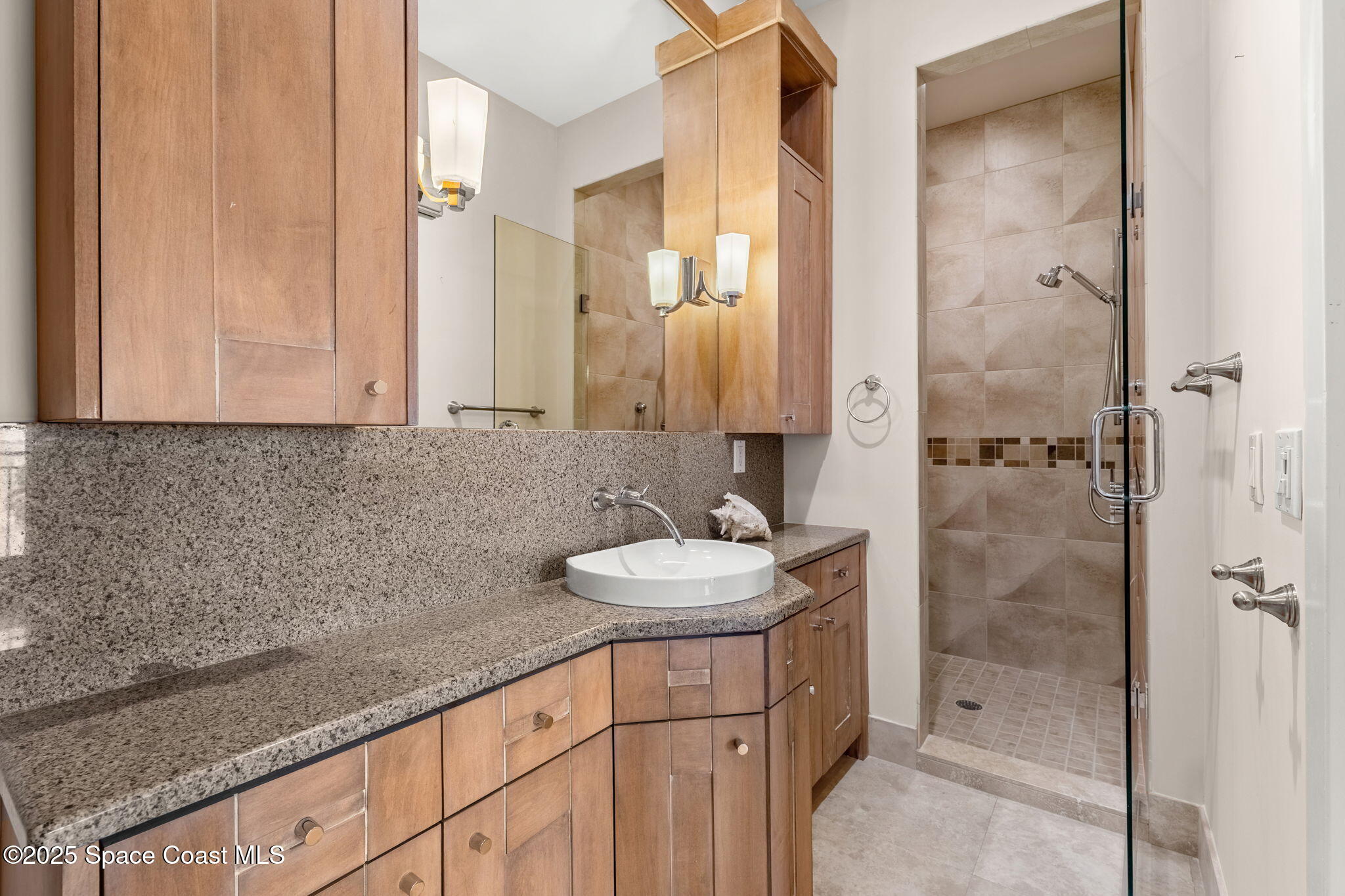 2375 S Atlantic Avenue, 601