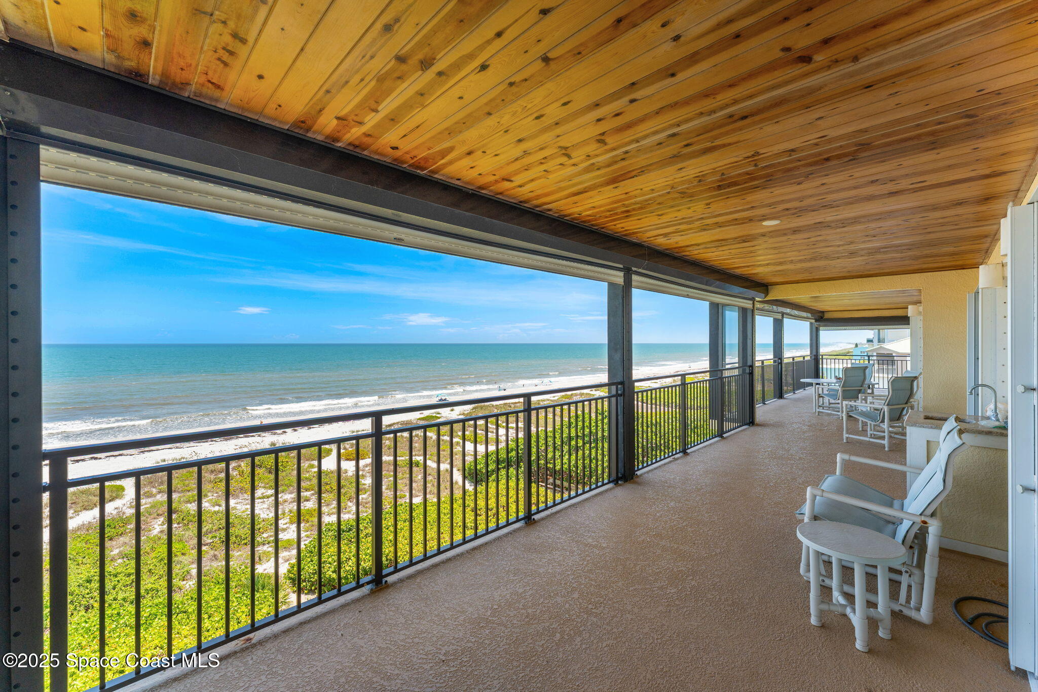 2375 S Atlantic Avenue, 601