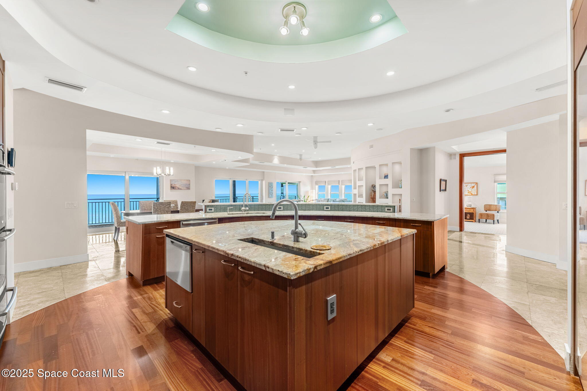 2375 S Atlantic Avenue, 601