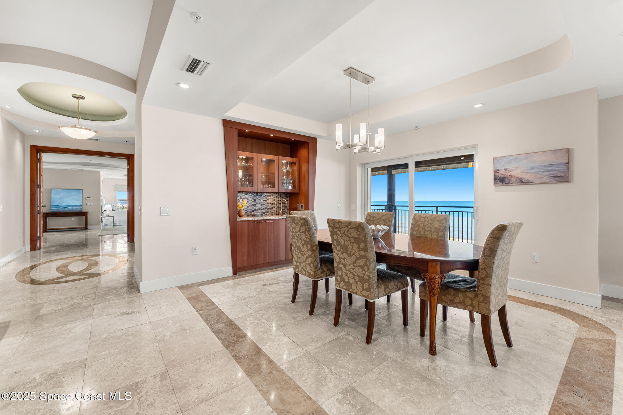 2375 S Atlantic Avenue, 601