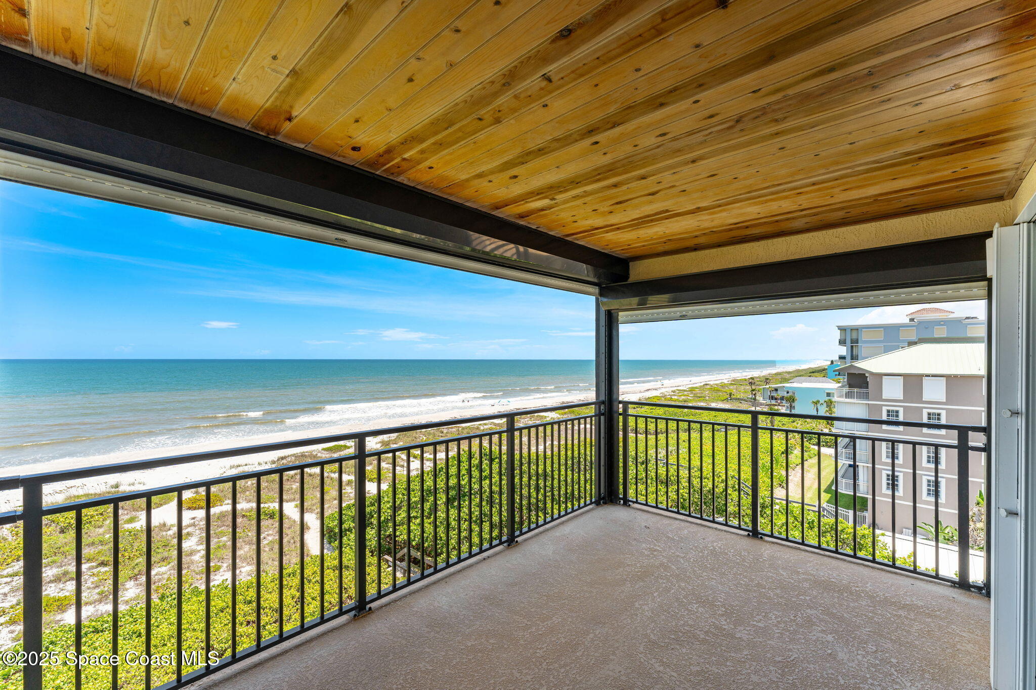 2375 S Atlantic Avenue, 601